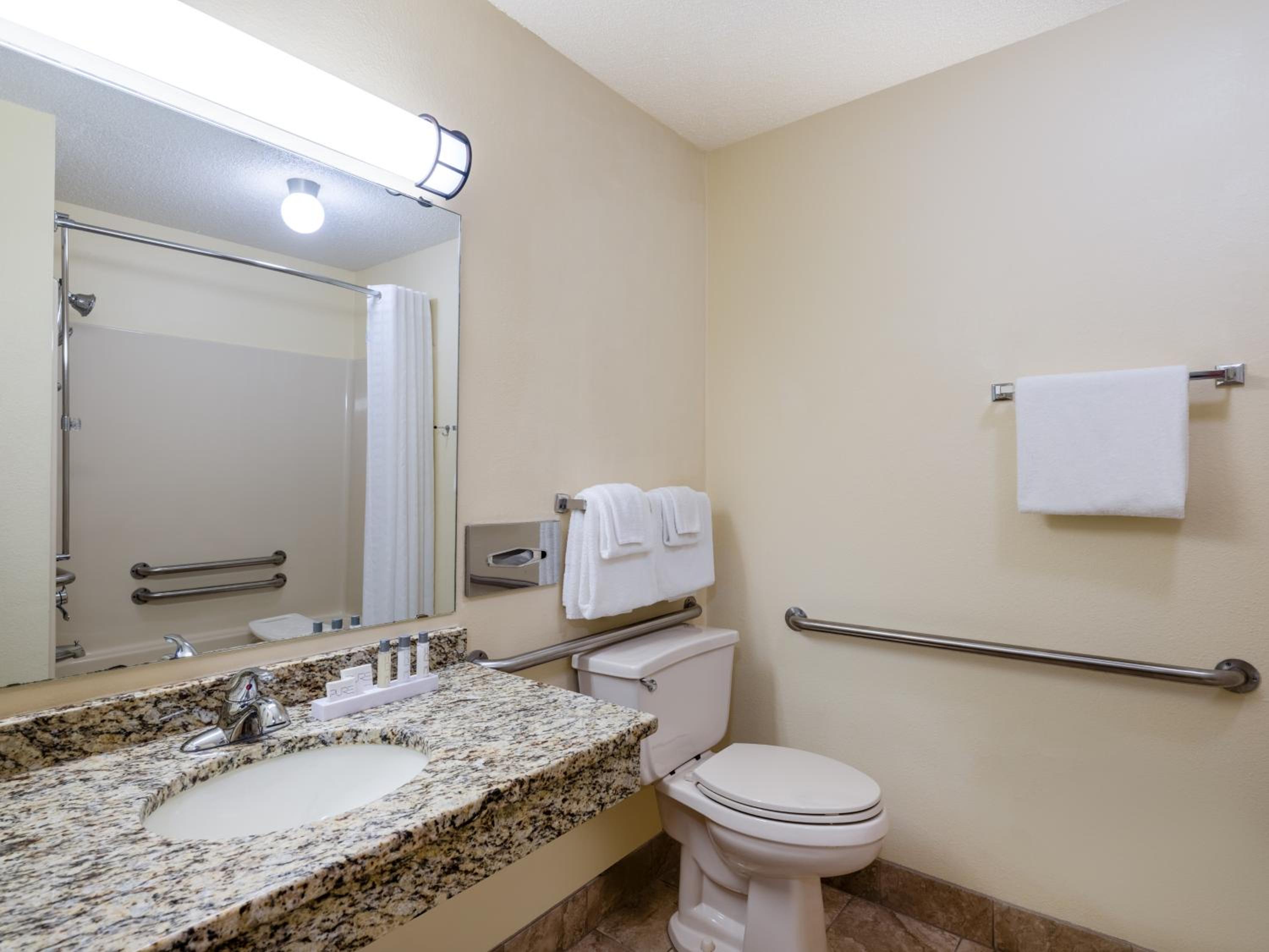 King Room - Disability Access photo 3