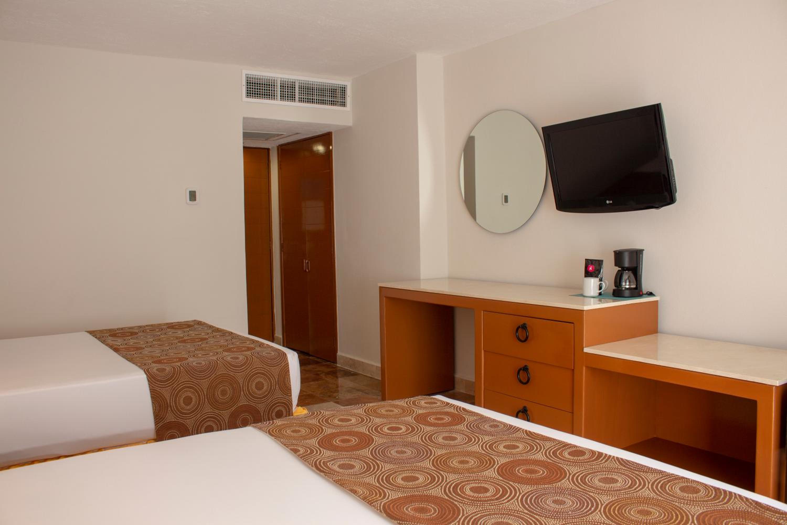 Double Room - Photo 7