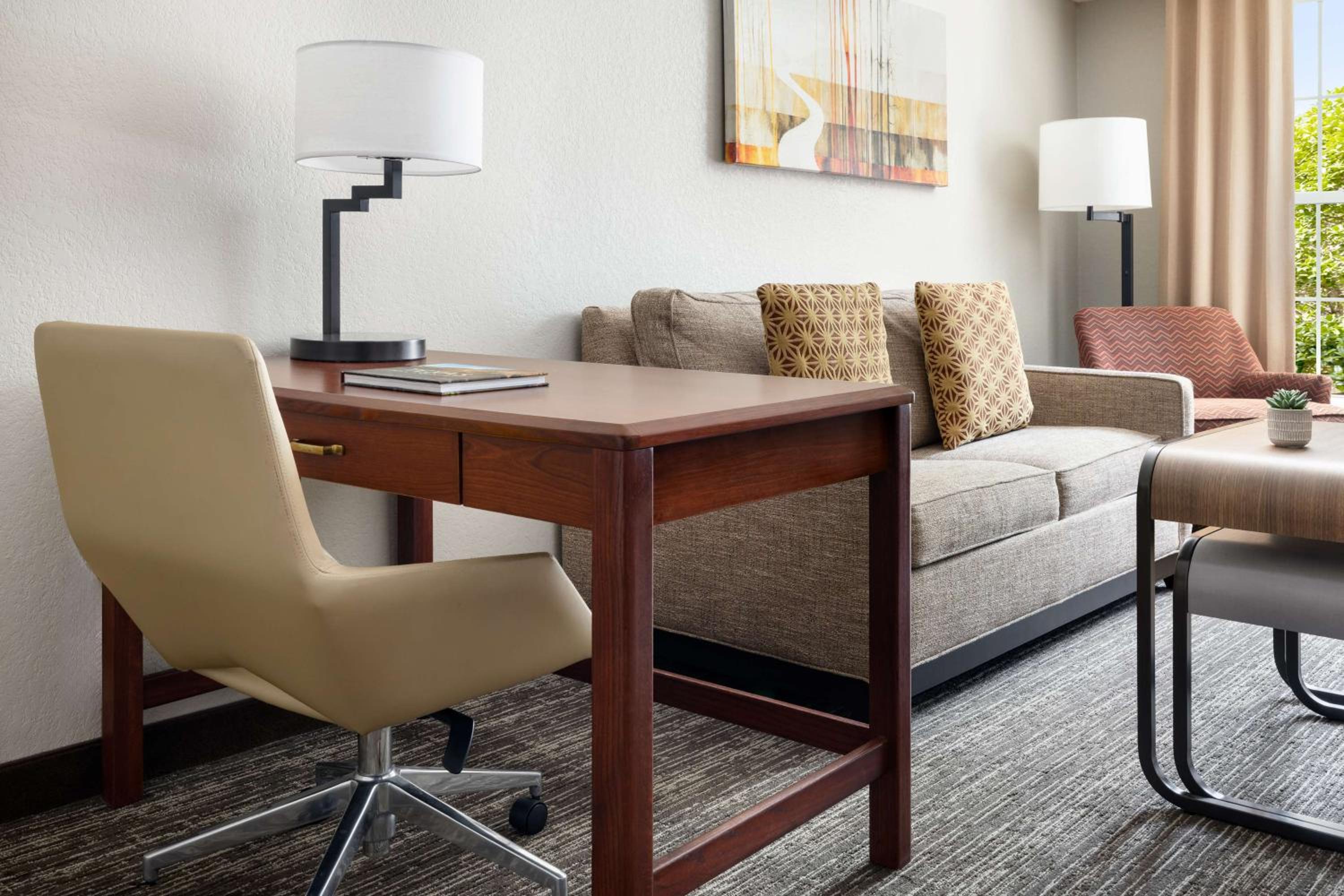 King Studio Suite - Photo 16