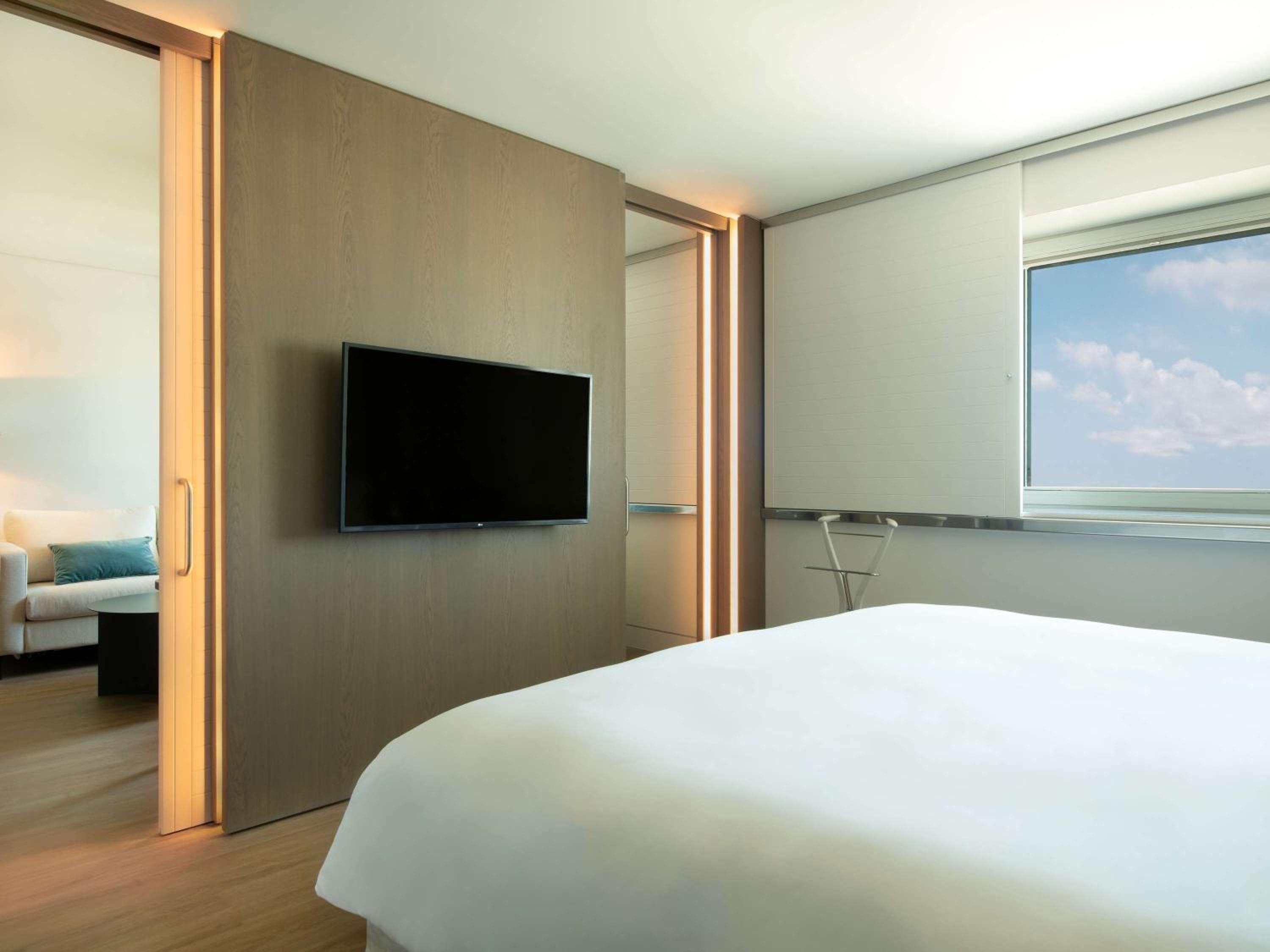 Club King Suite - Lounge Access - Photo 12