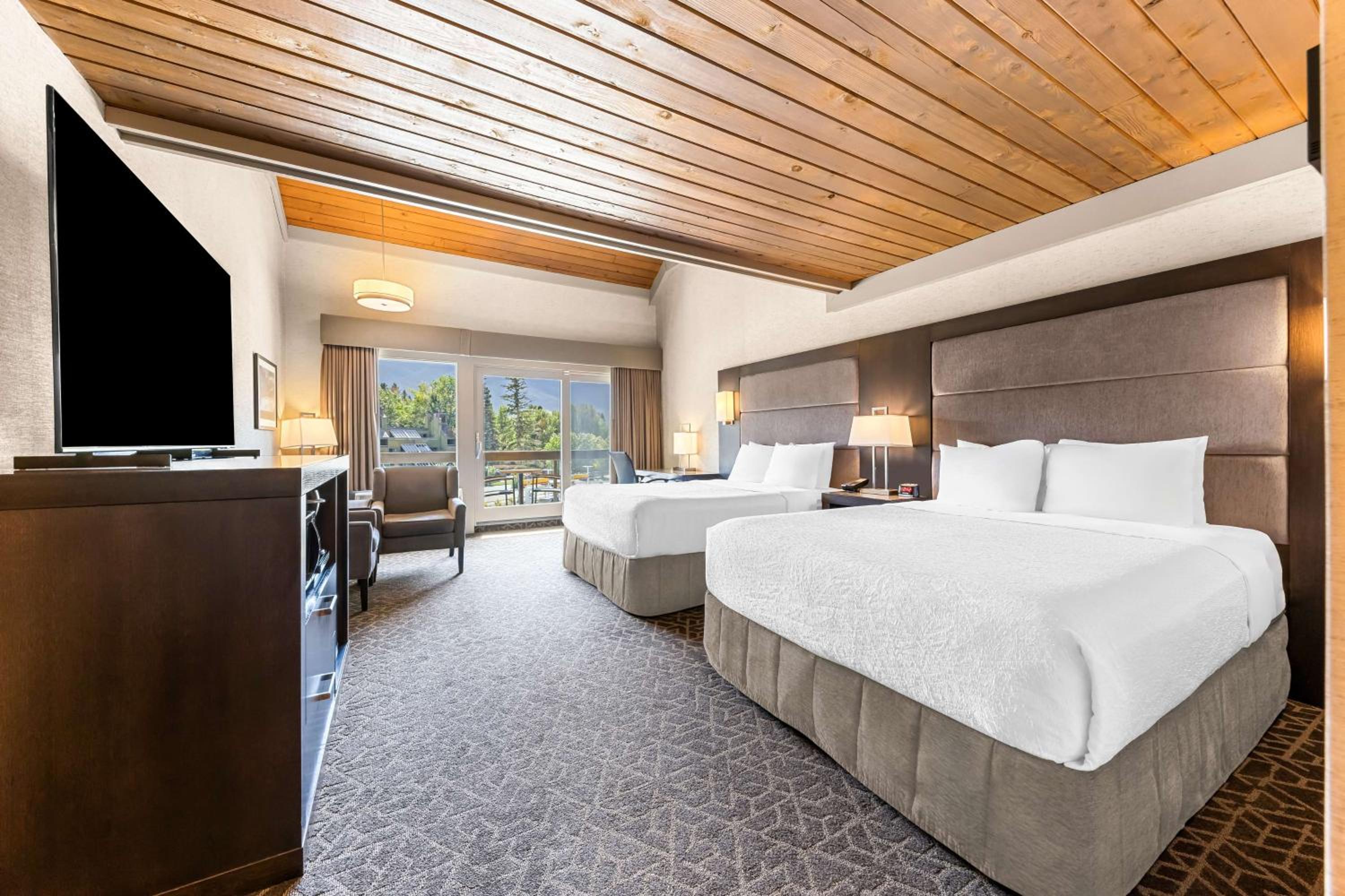 Double Queen Room with Sofa Bed - Non-Smoking photo 1