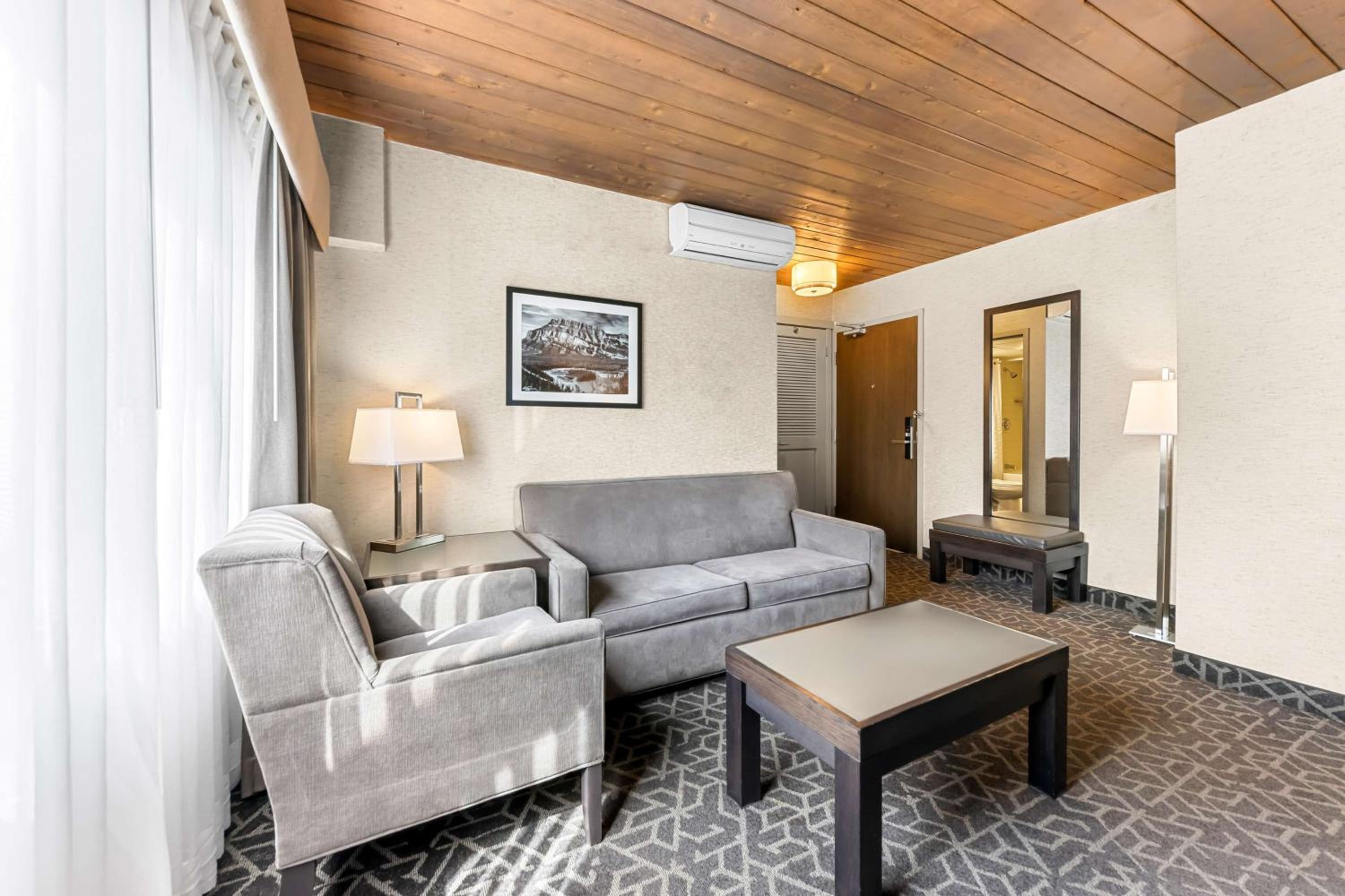 Two-Bedroom Suite photo 2