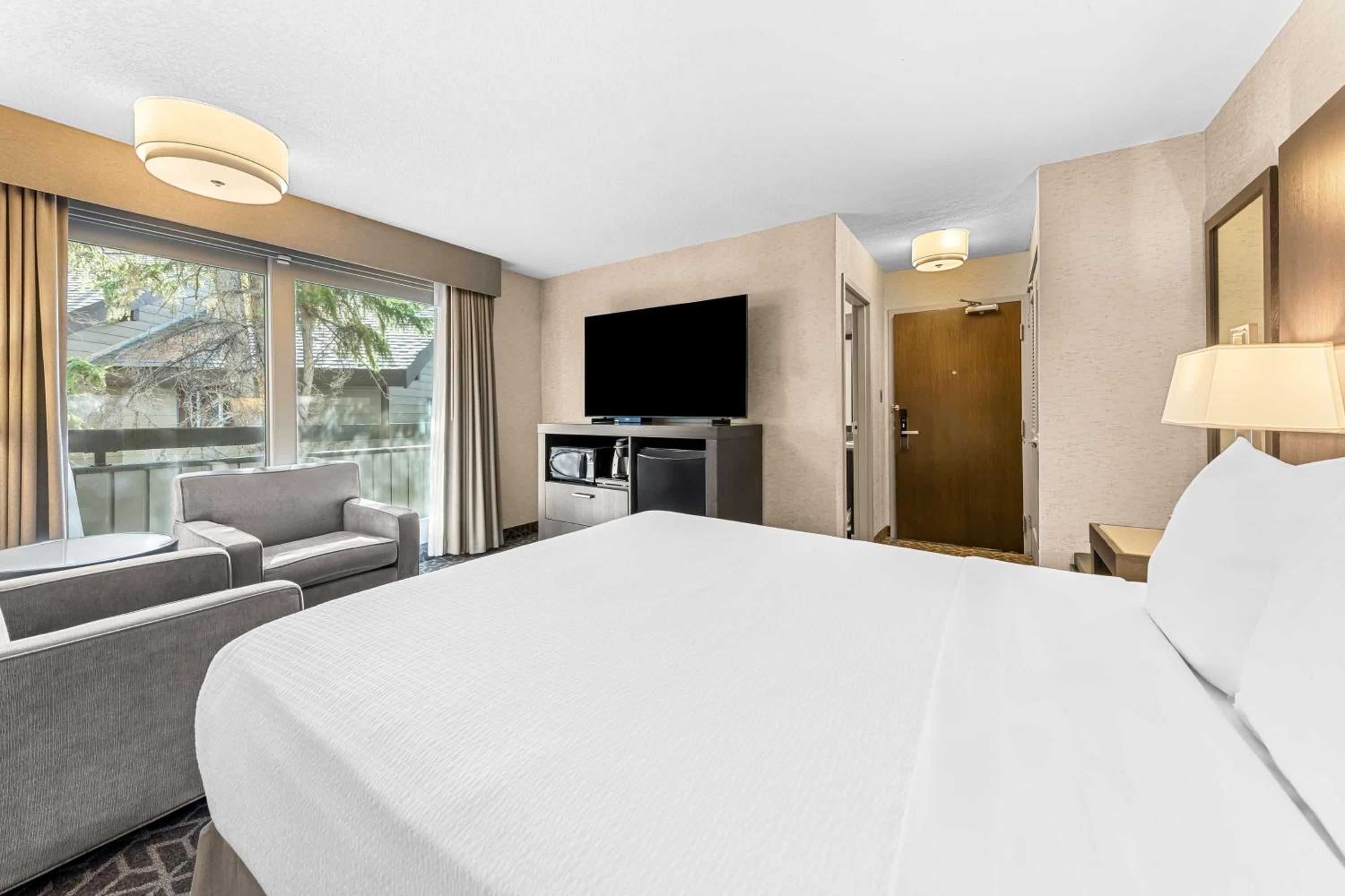 King Room - Non-Smoking - Photo 2