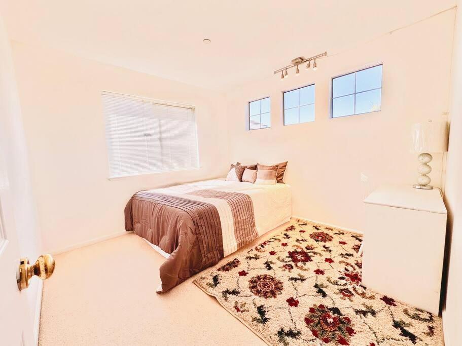 Four-Bedroom Vacation Home photo 2