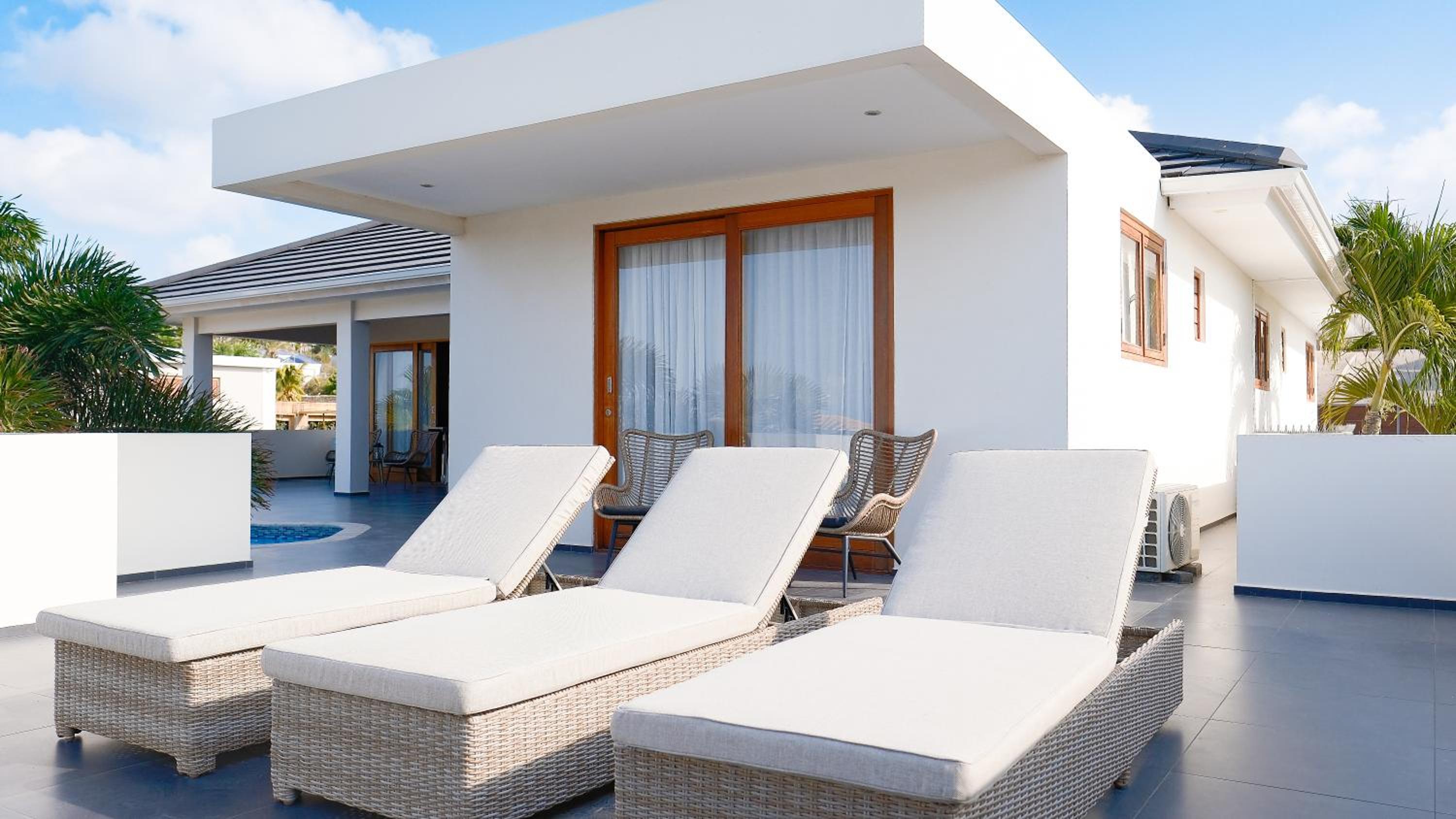 Three-Bedroom Premium Apartment with Balcony photo 3