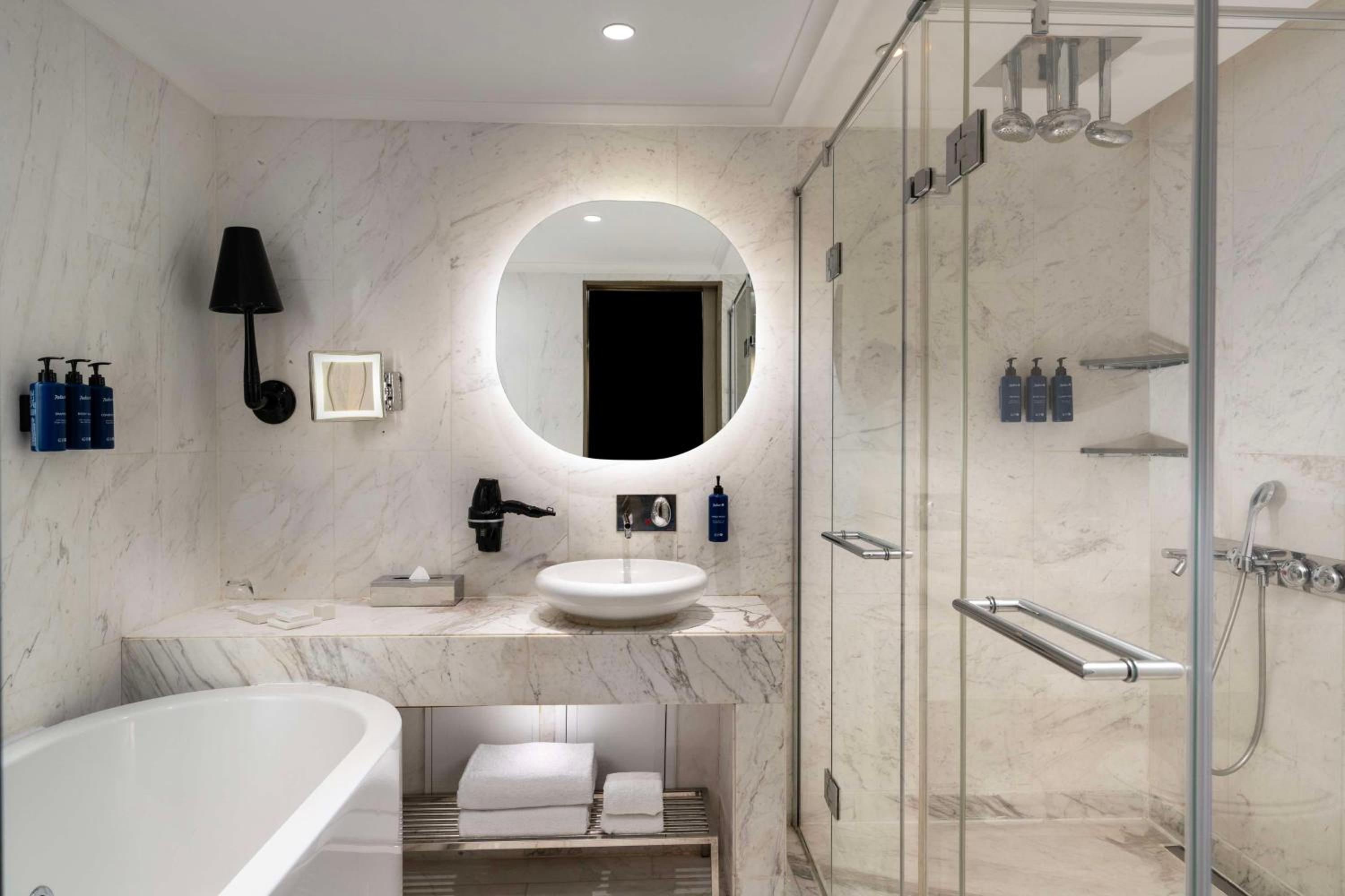 Junior Suite with Balcony and Sea View