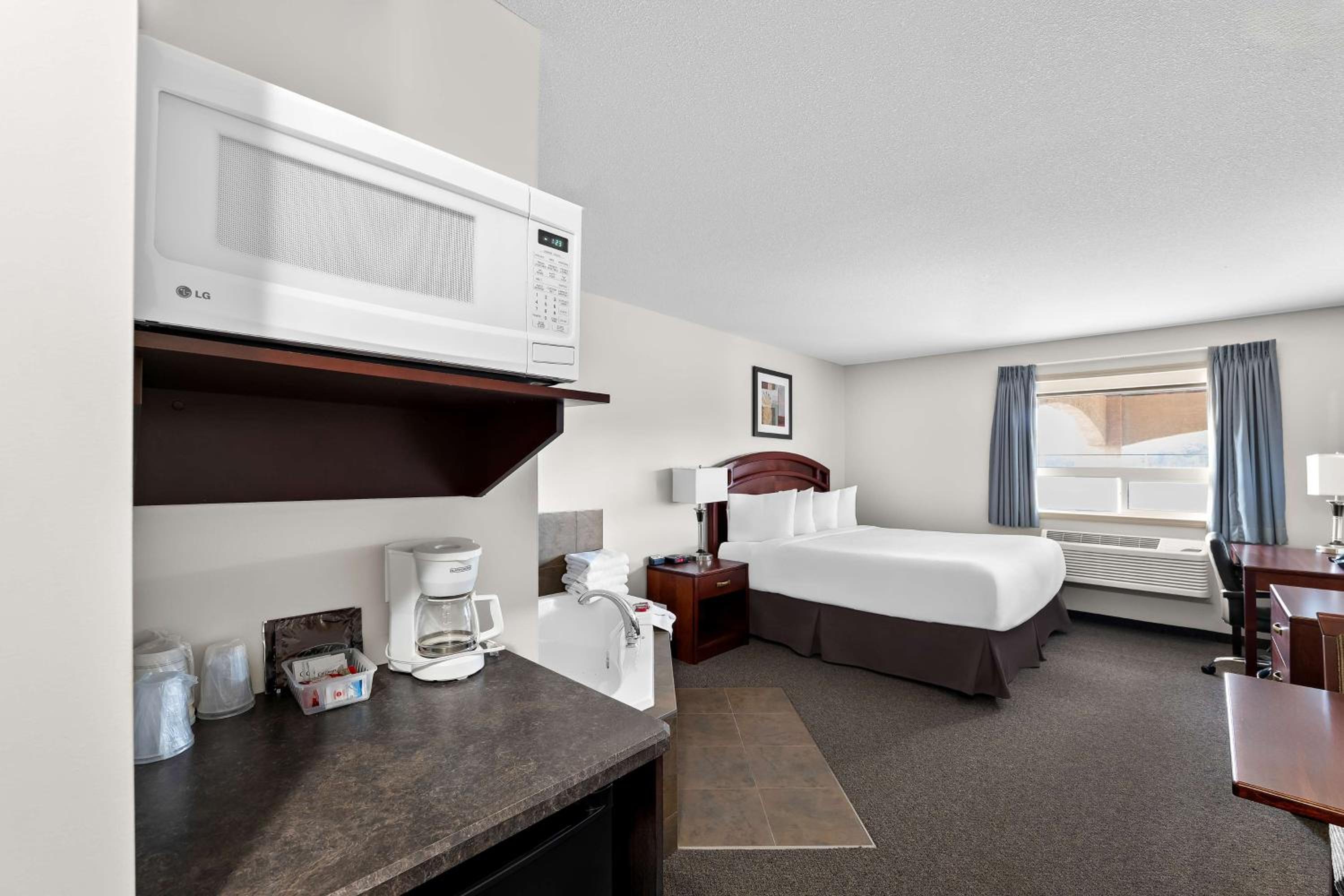 King Suite - Photo 1