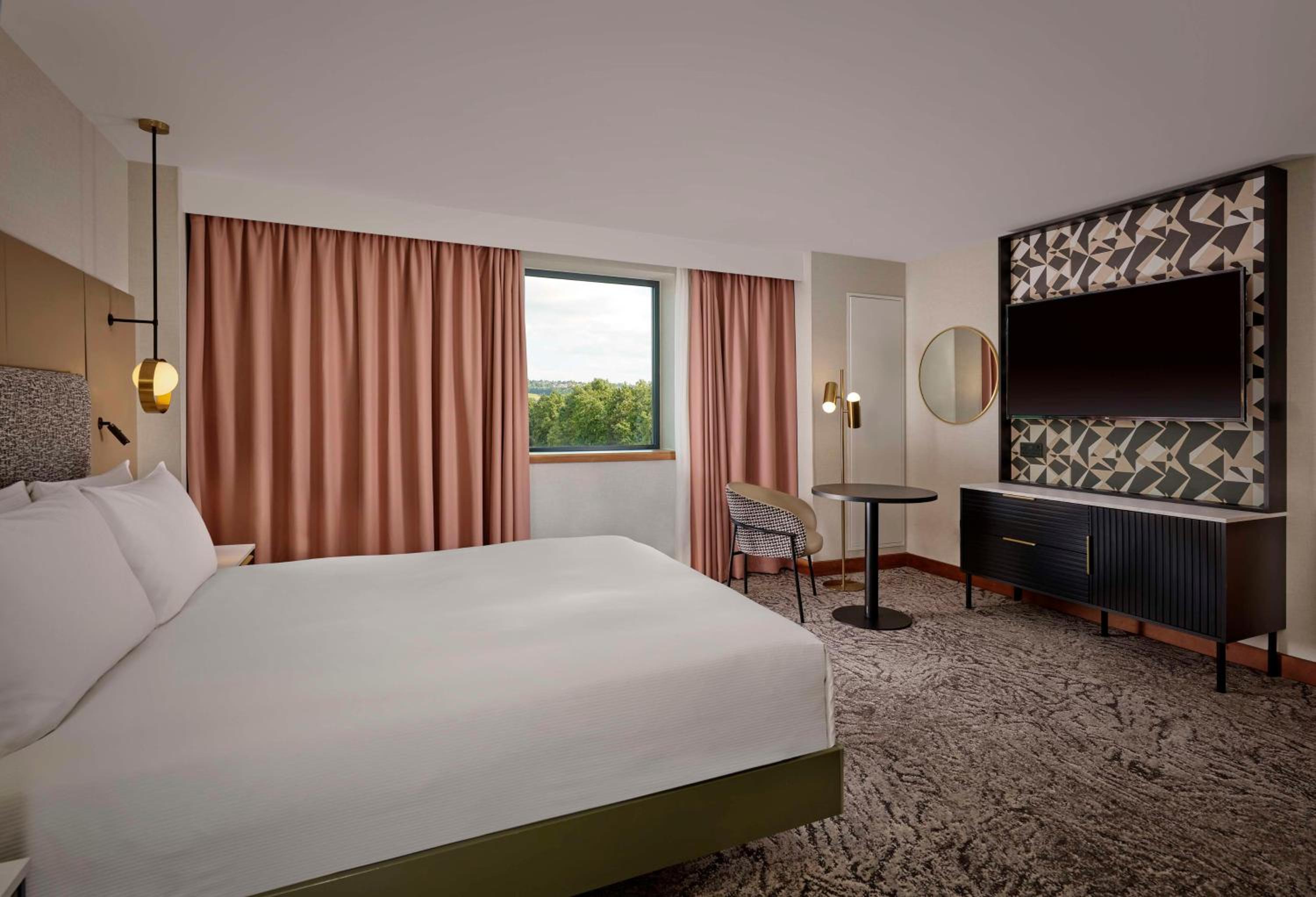 Queen Room - Accessible - Photo 3