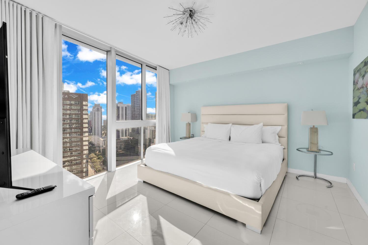 Two-Bedroom Apartment with Bay View photo 1