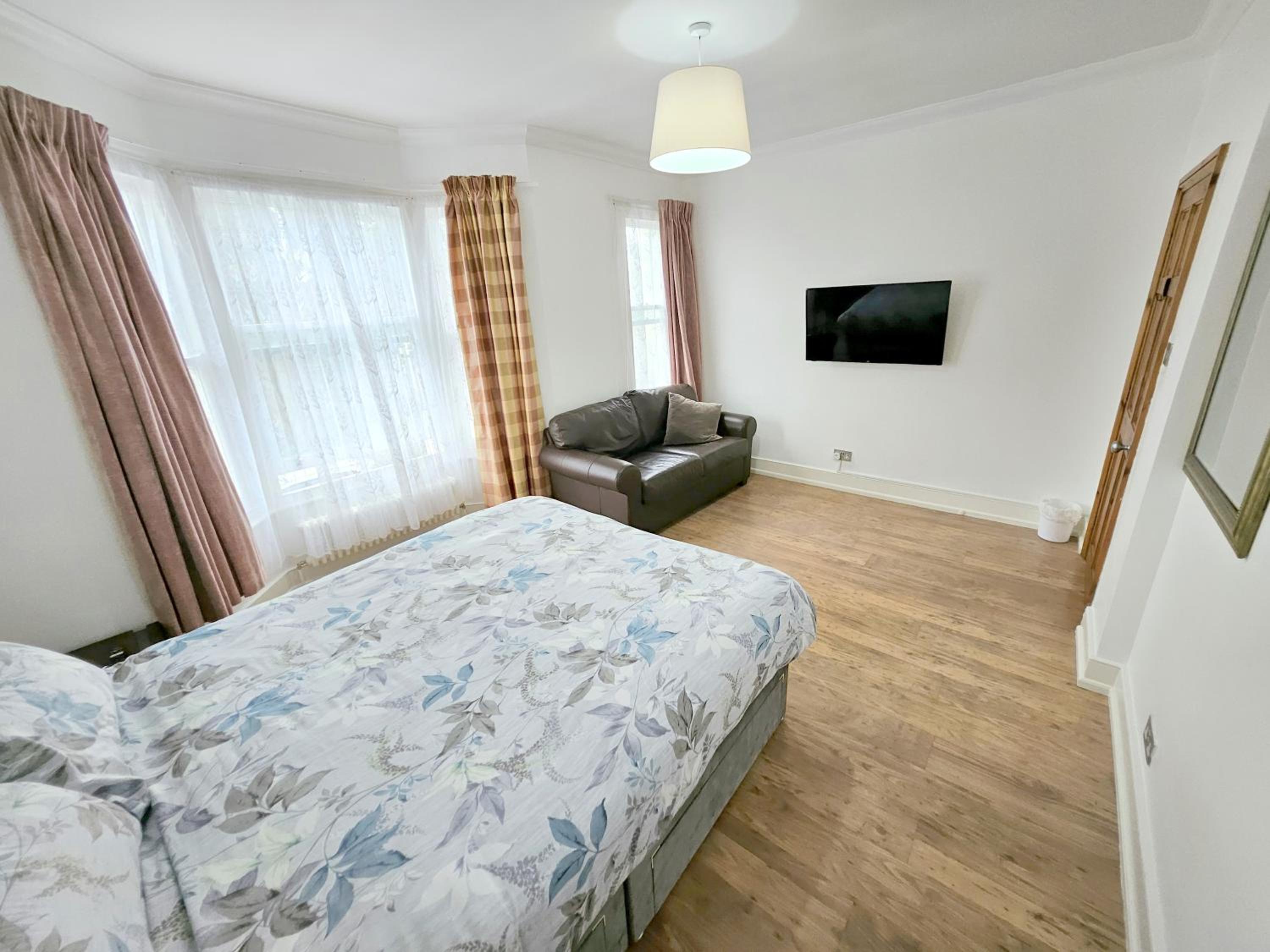 Superior King Room photo 1