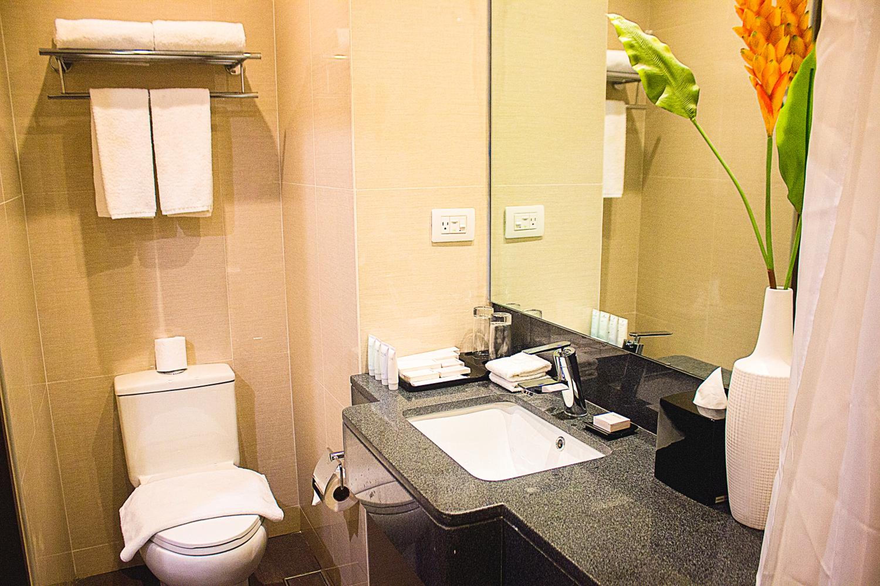 Standard Twin Room - Photo 3