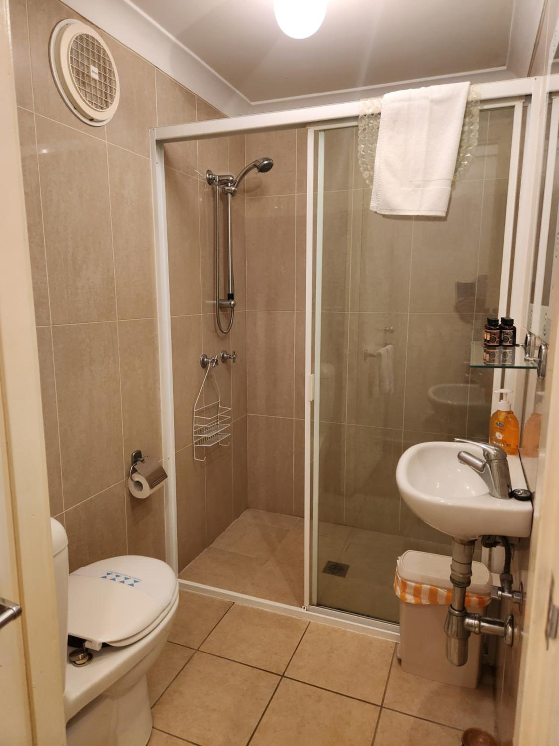King Room with Spa Bath photo 2