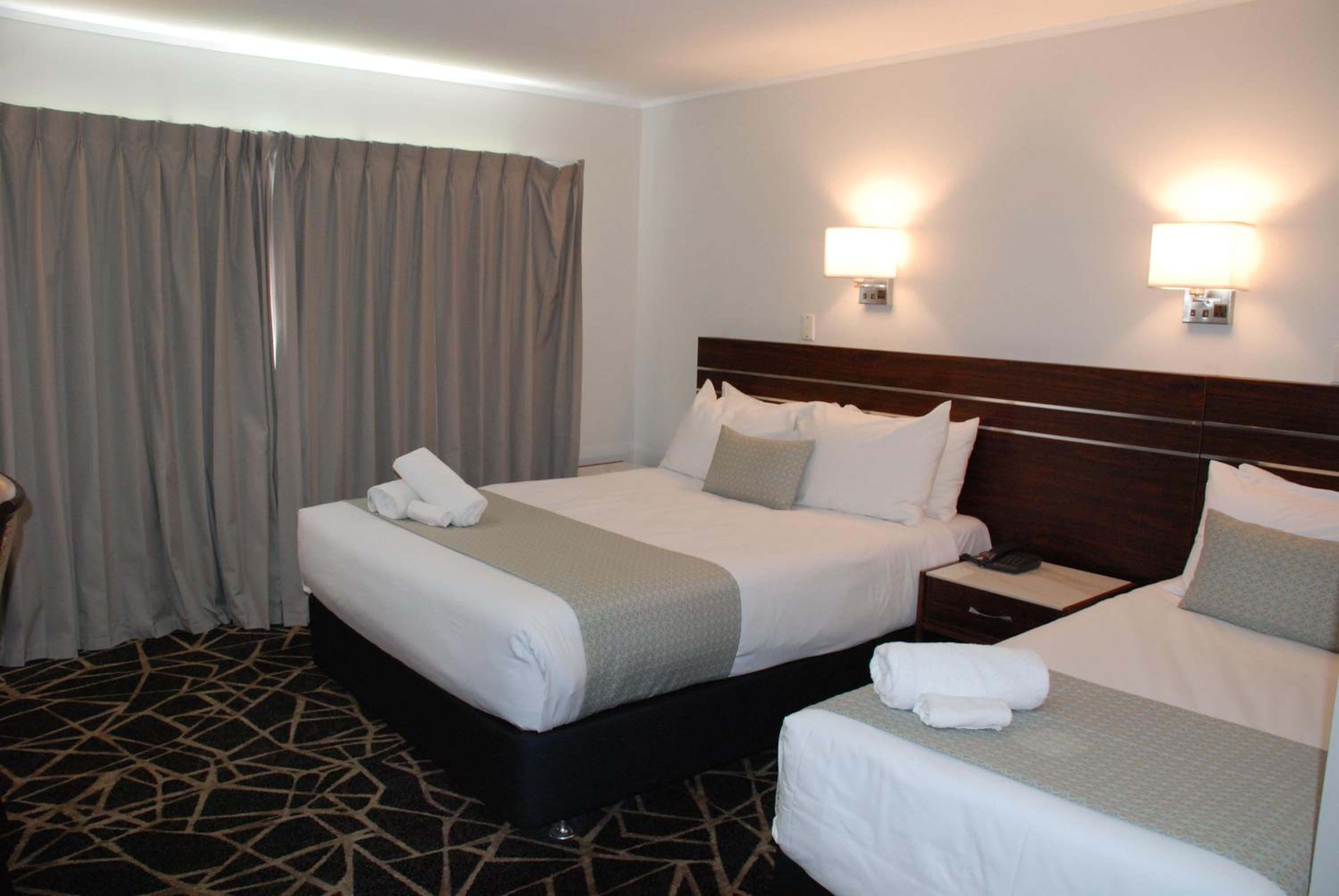 Standard Double or Twin Room - Photo 3