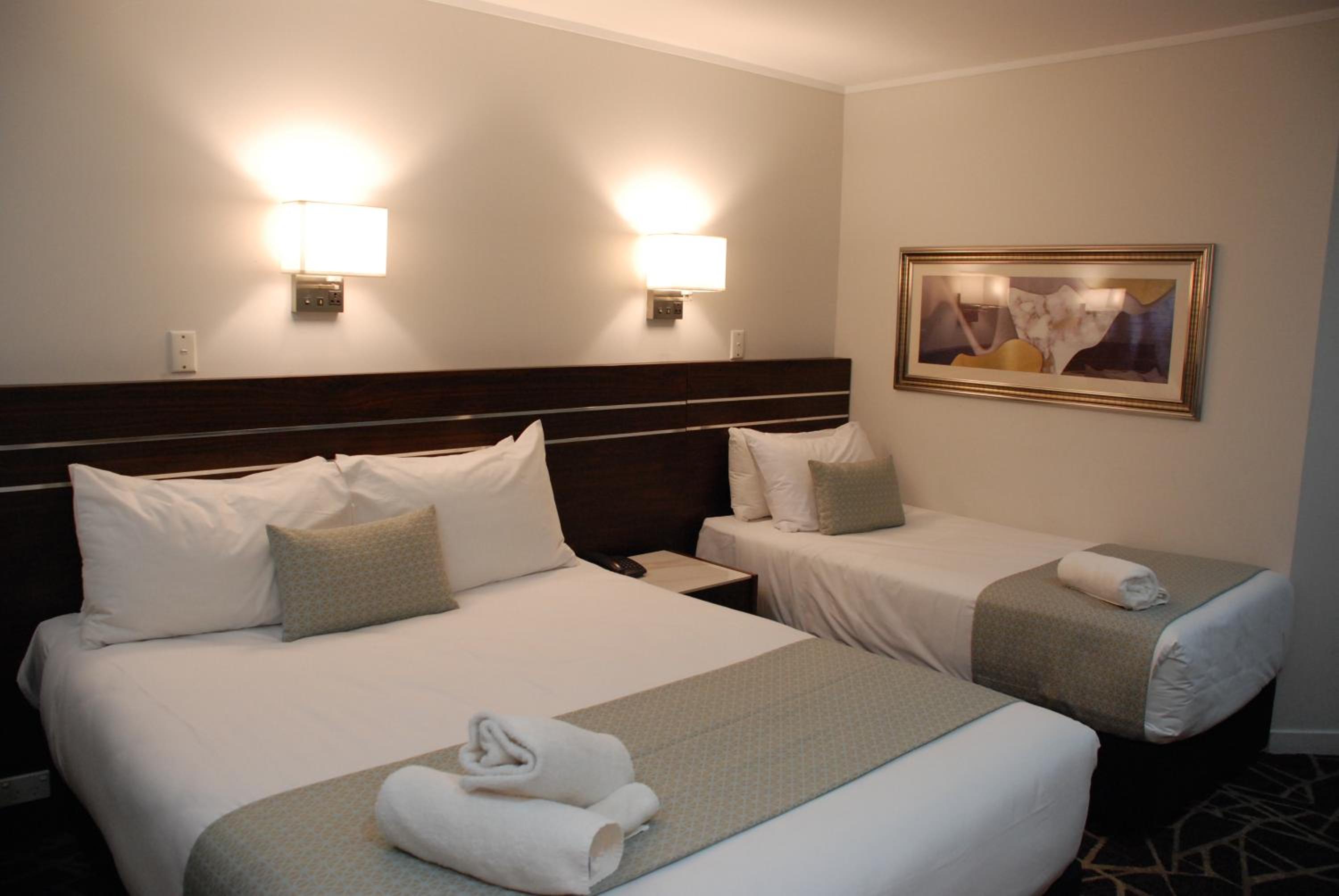 Standard Double or Twin Room - Photo 4