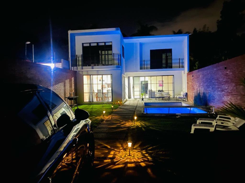 Three-Bedroom House photo 2