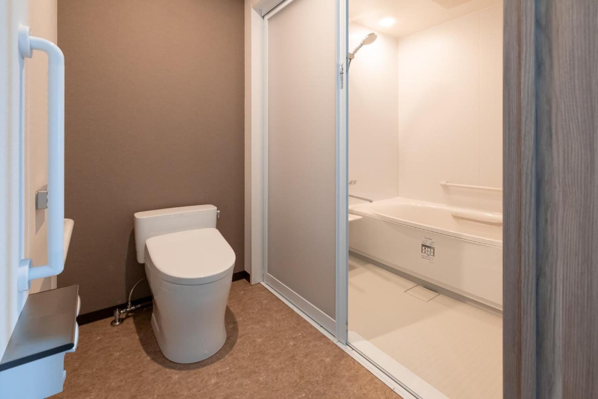 Twin Room - Disability Access - Photo 1