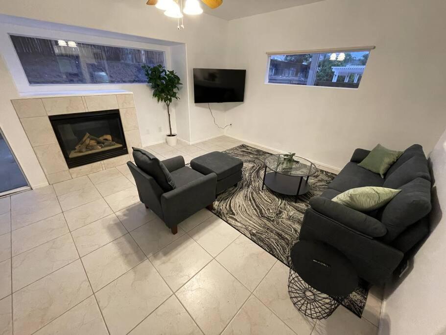Three-Bedroom House photo 1