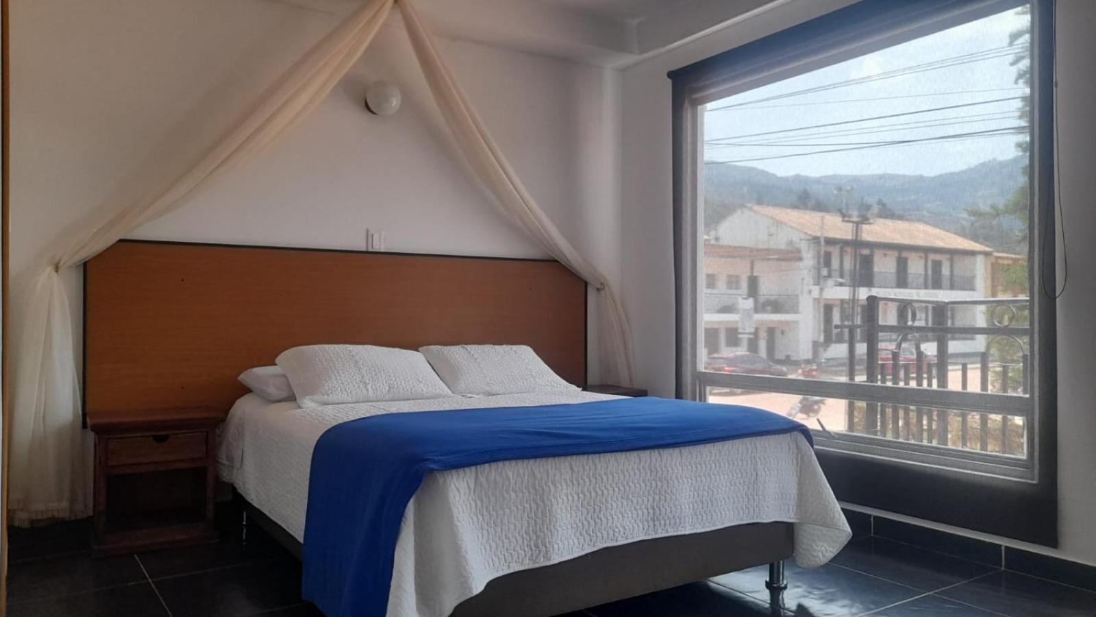 Deluxe Double Room With Balcony photo 1
