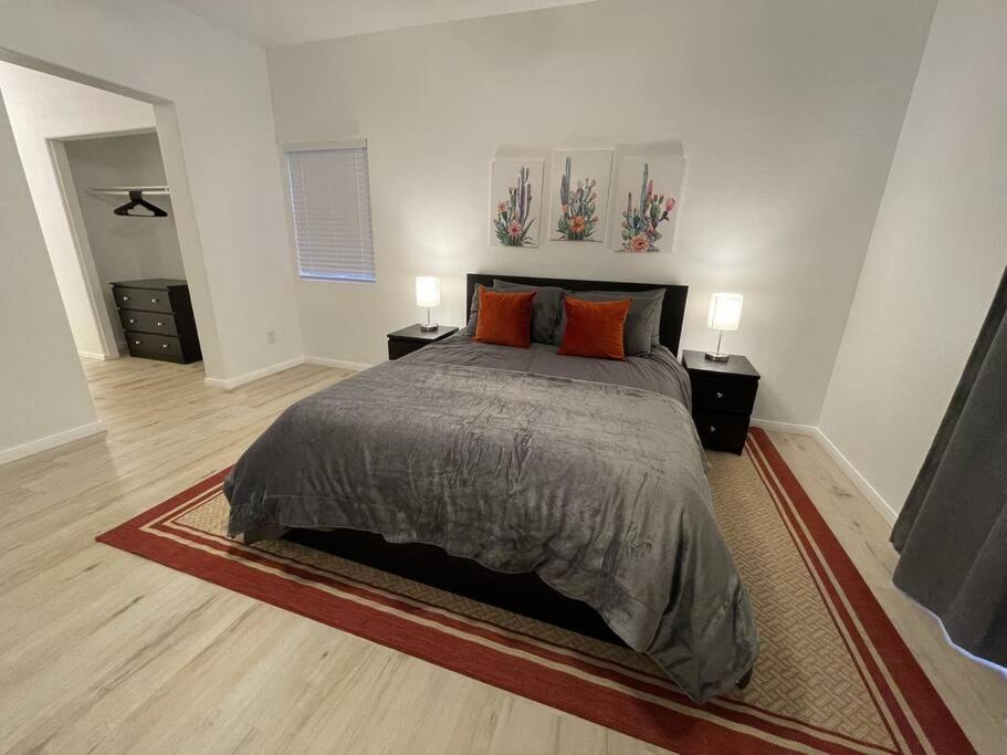 Three-Bedroom House photo 2