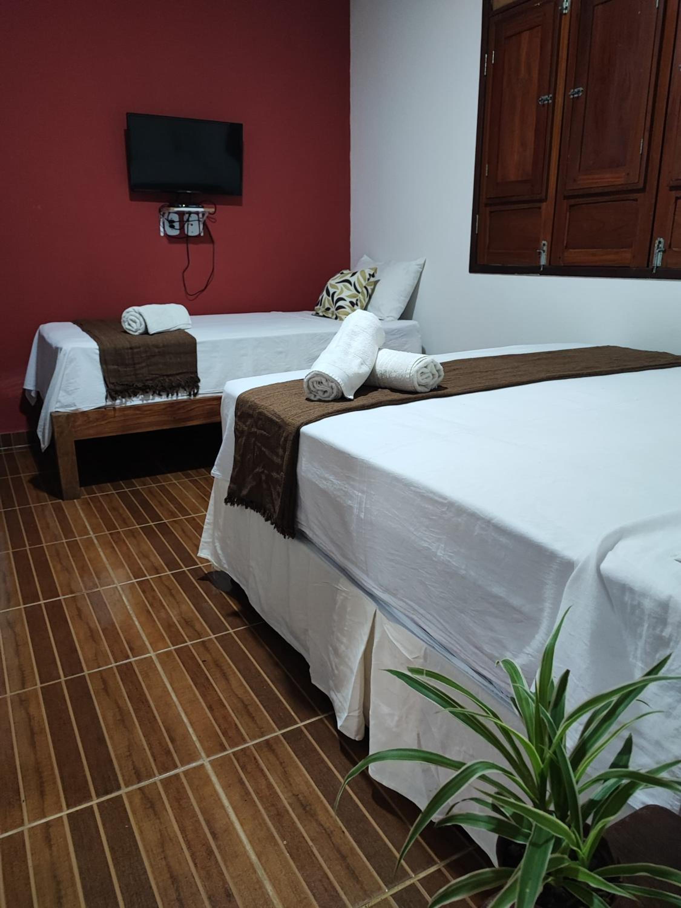 Double or Twin Room - Photo 4