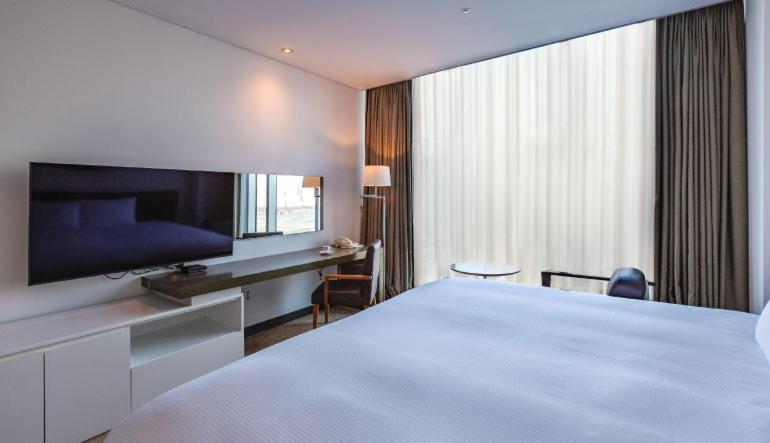 Deluxe Double Room with City View