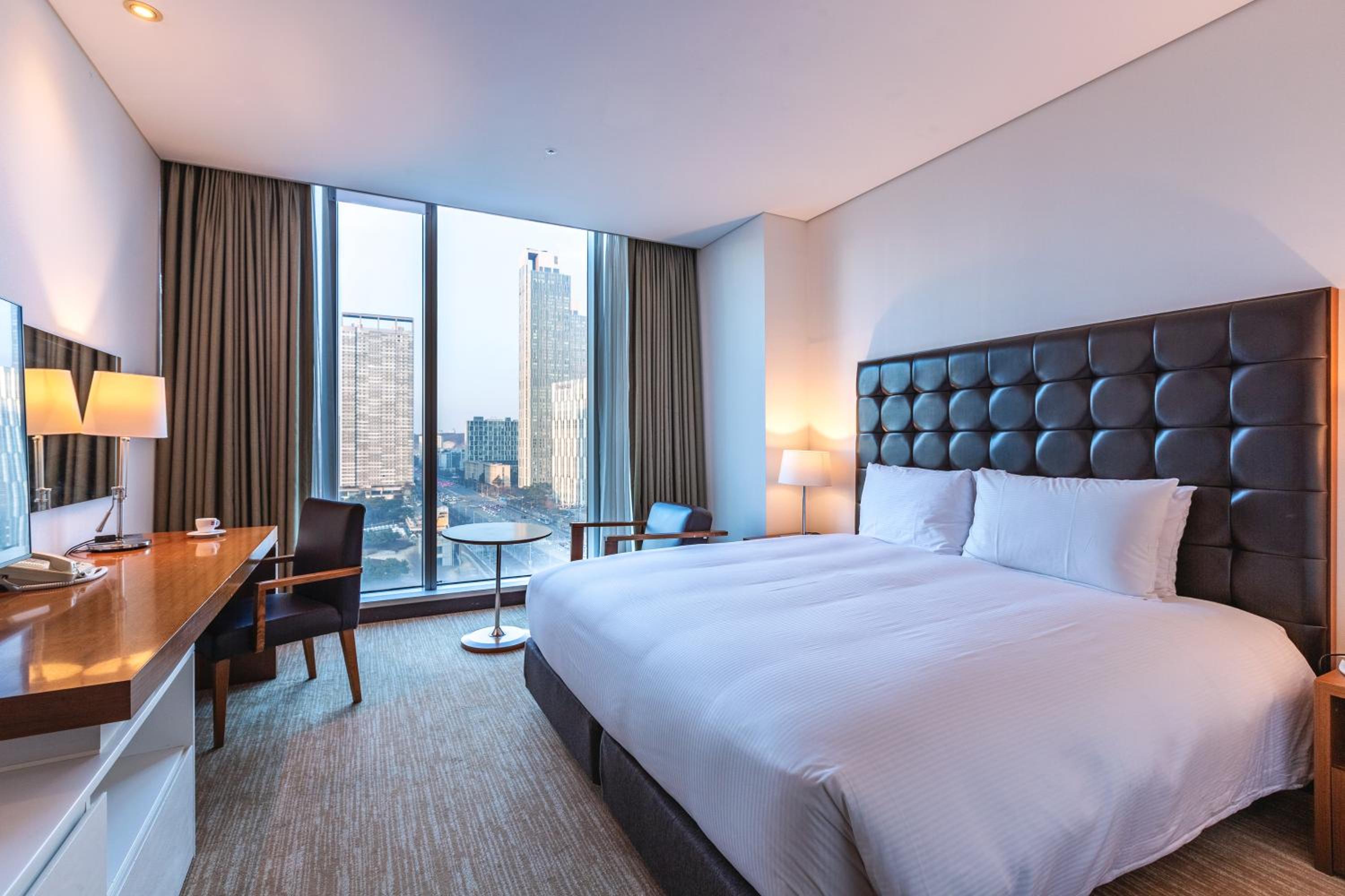 Deluxe Double Room with Park View - Photo 1