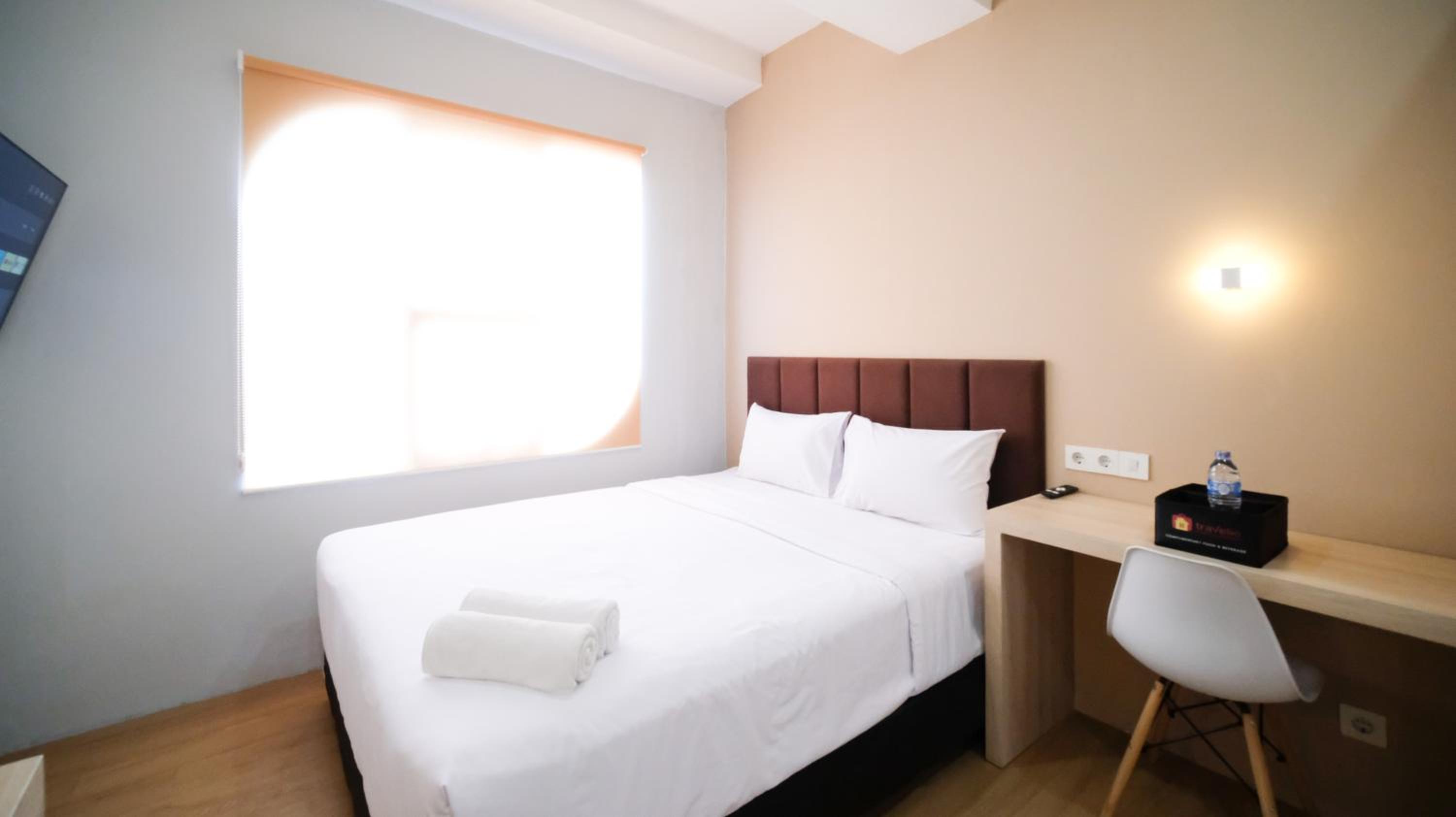 Studio Apartment photo 1