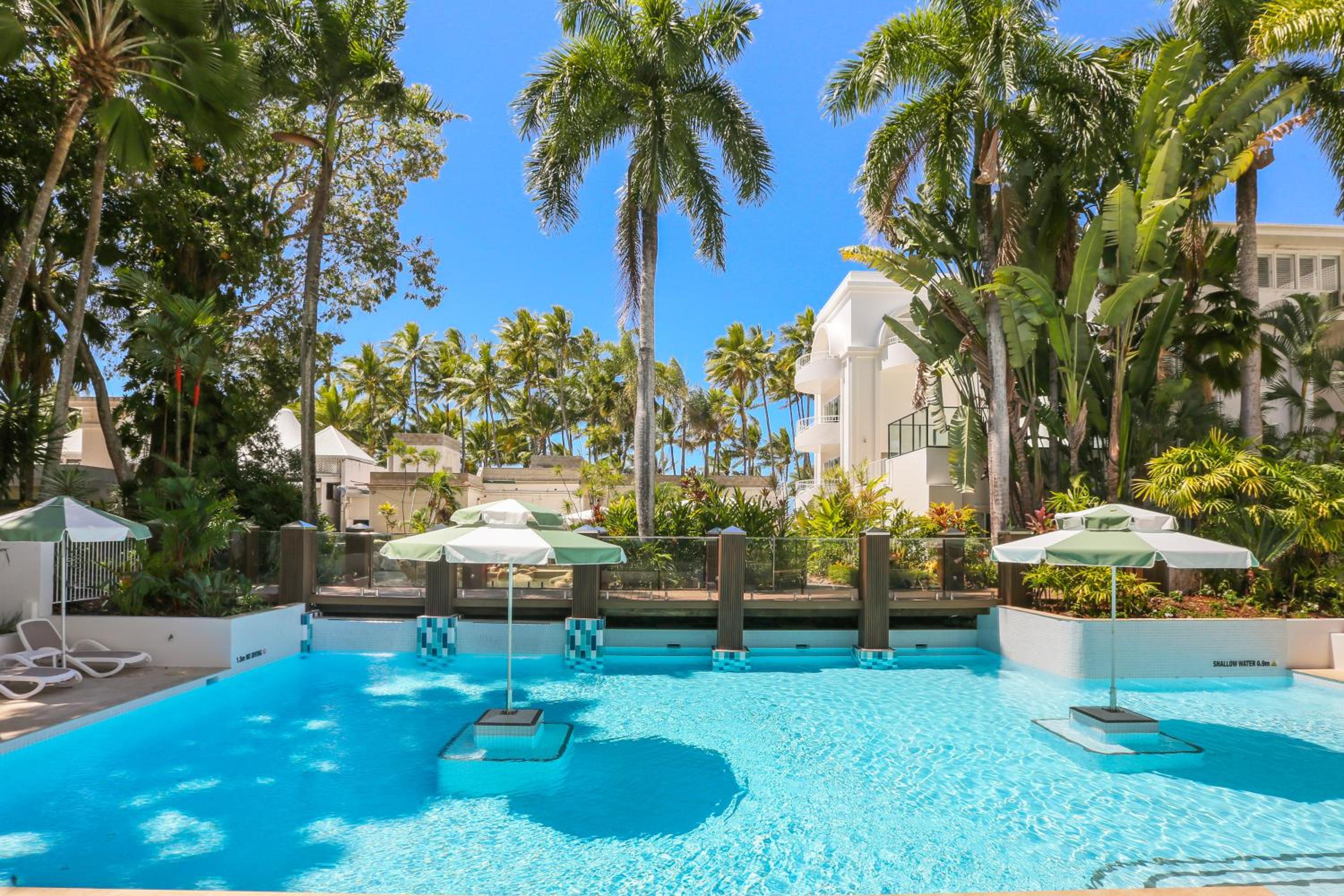 3 Bedroom Pool View Apartment - Free Parking, WiFi and Daily Beach Yoga - Photo 3
