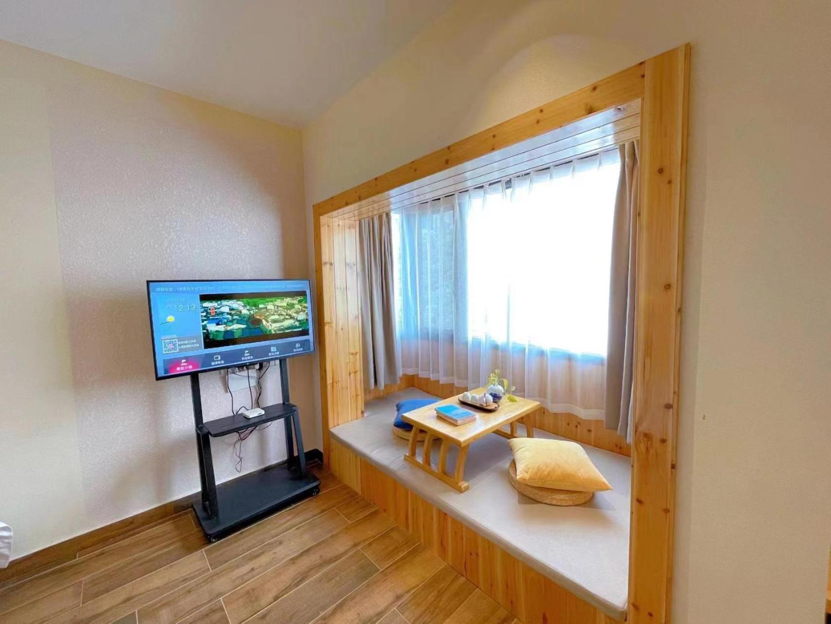 Deluxe Twin Room With Window 