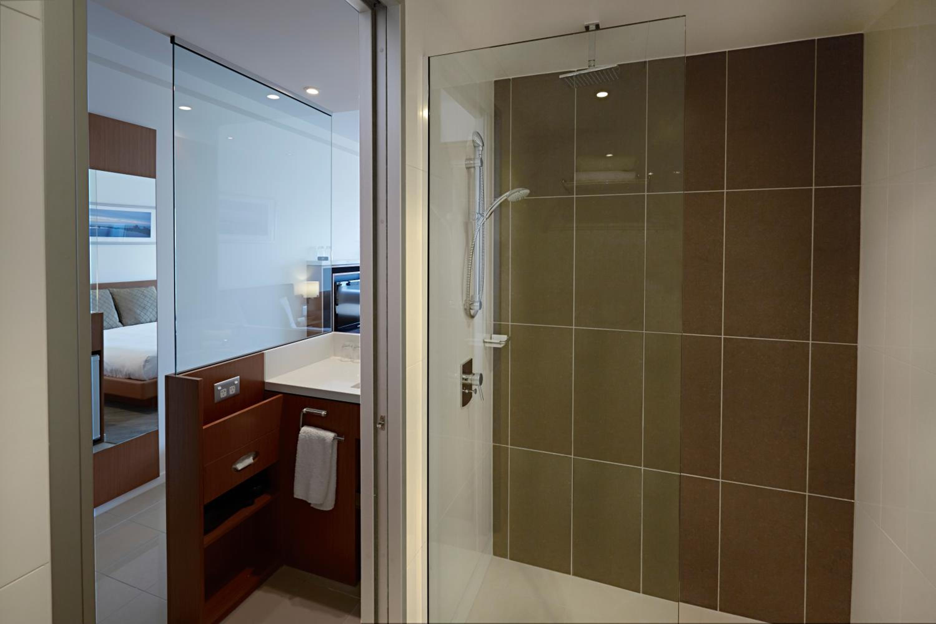 Superior King Room - Photo 5