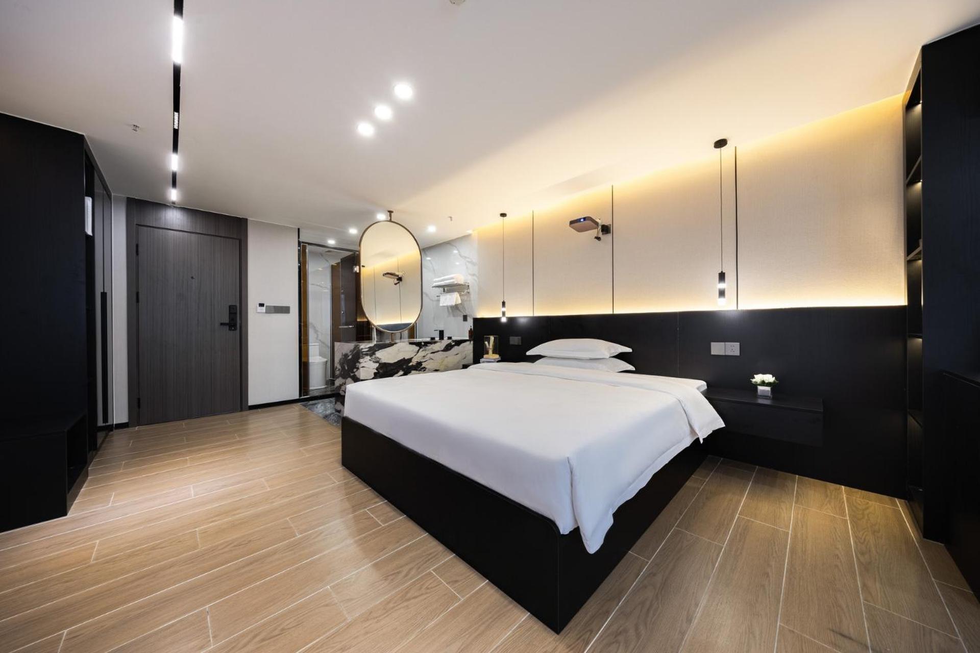 Deluxe Queen Room photo 3