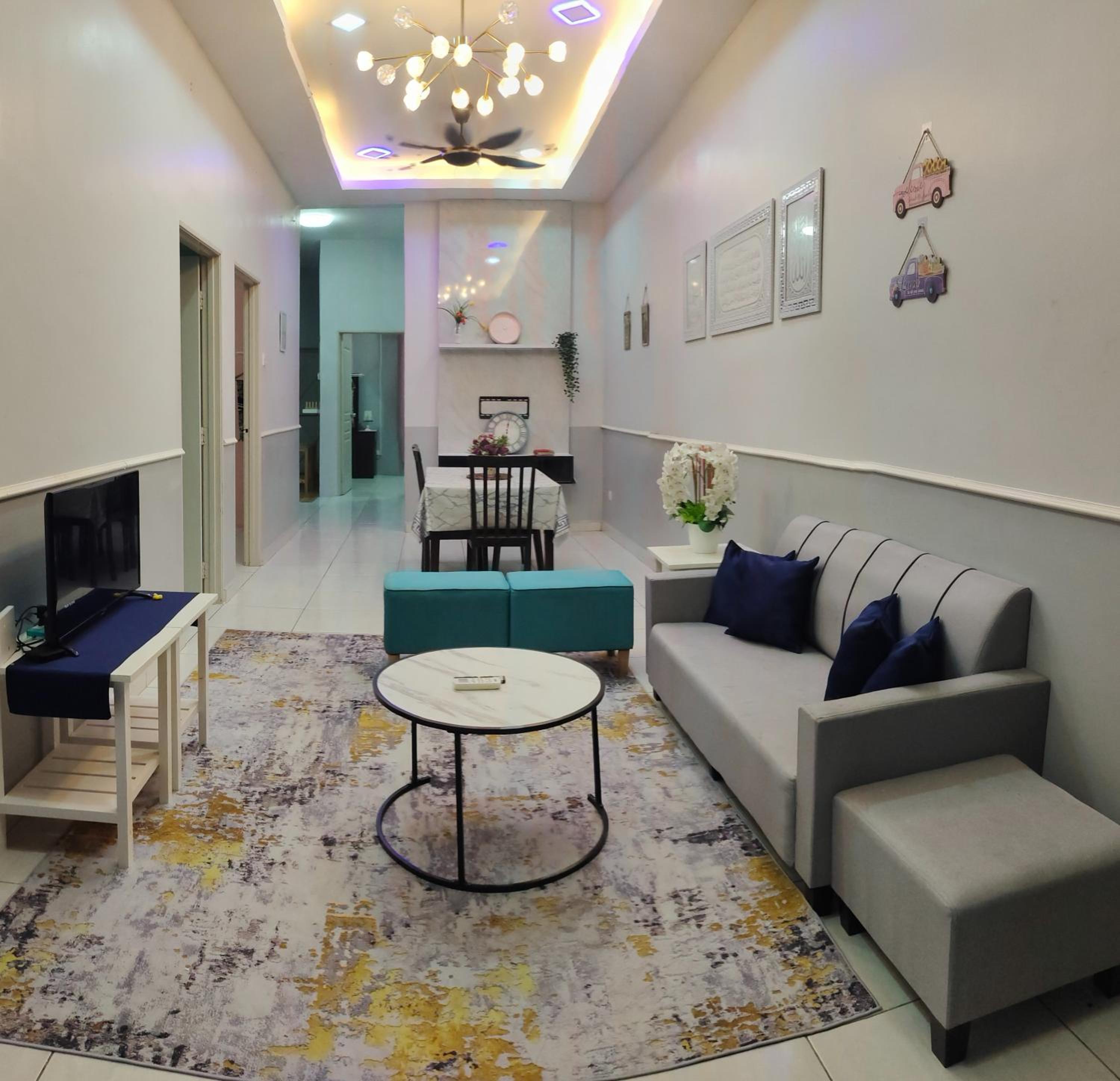 Three-Bedroom House photo 1