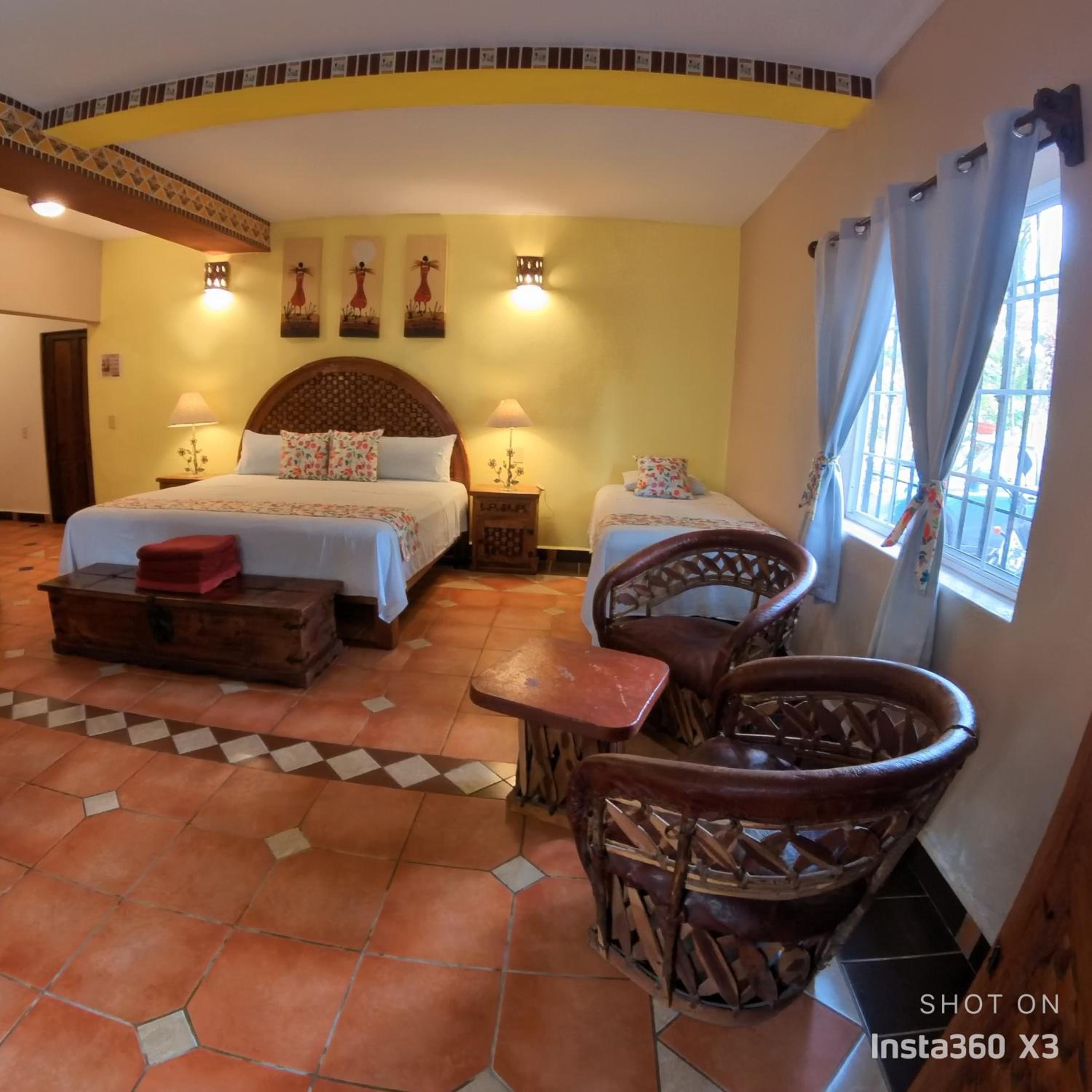 Deluxe Family Suite