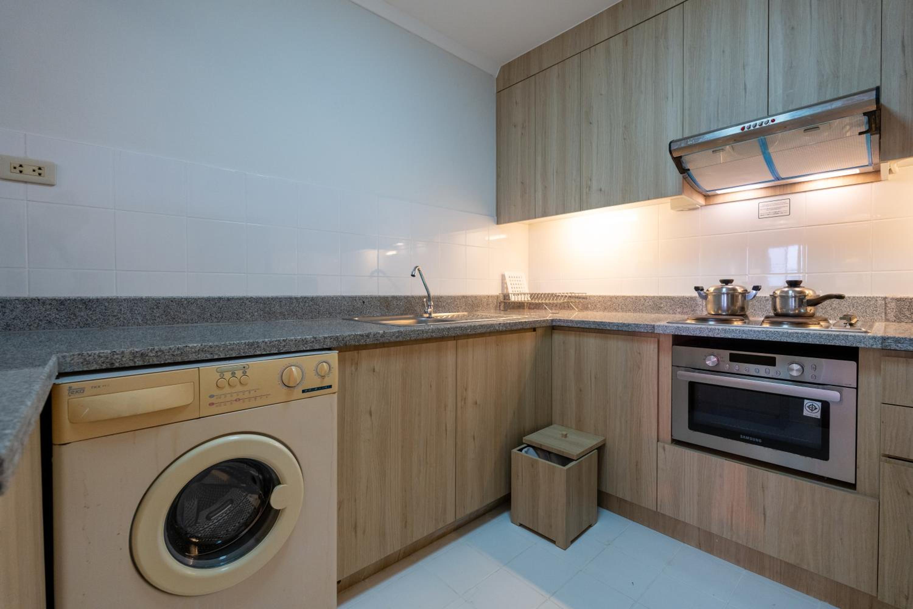 Two Bedroom Premier Suite - Photo 12