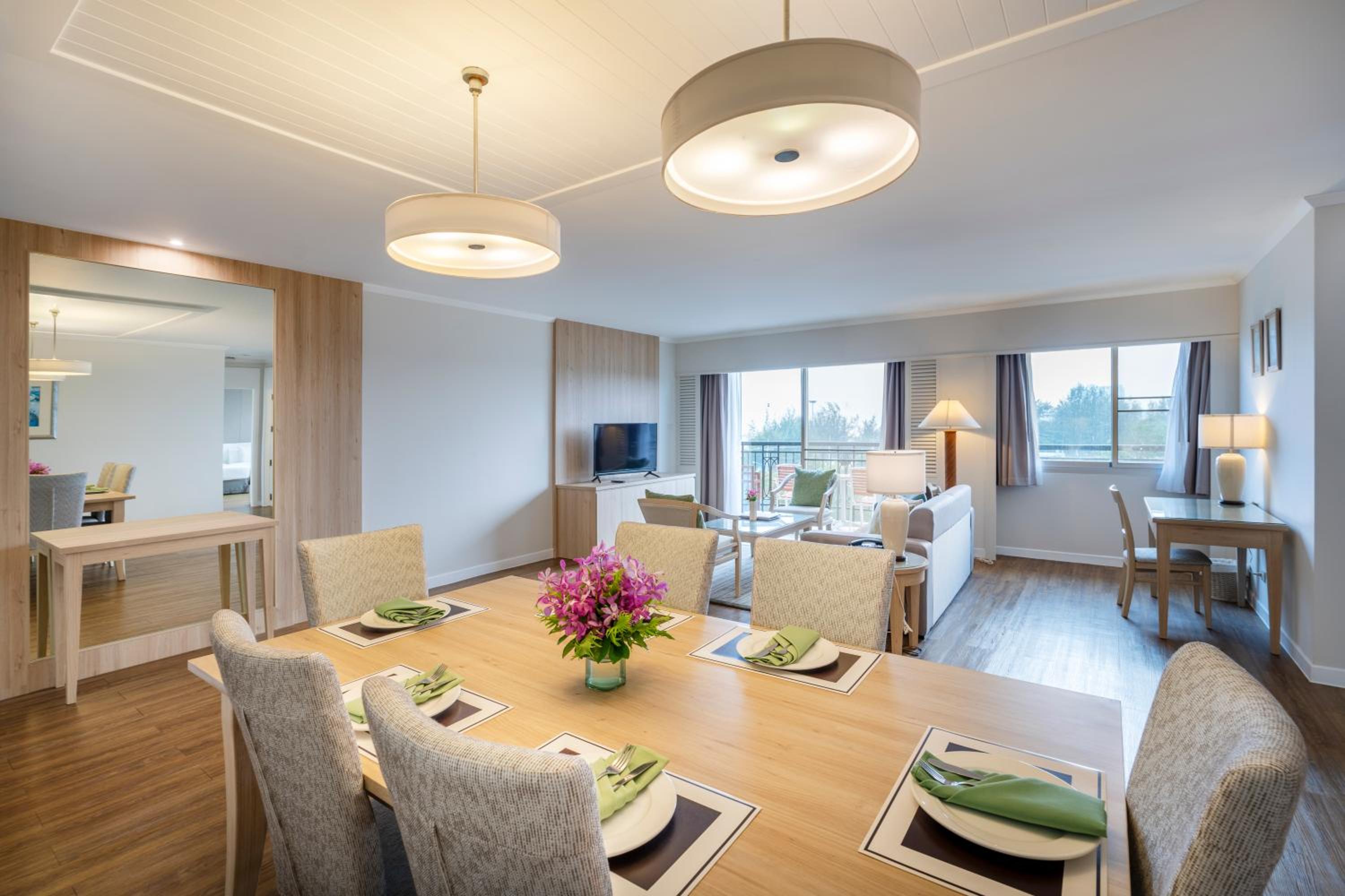 Two Bedroom Premier Suite - Photo 4