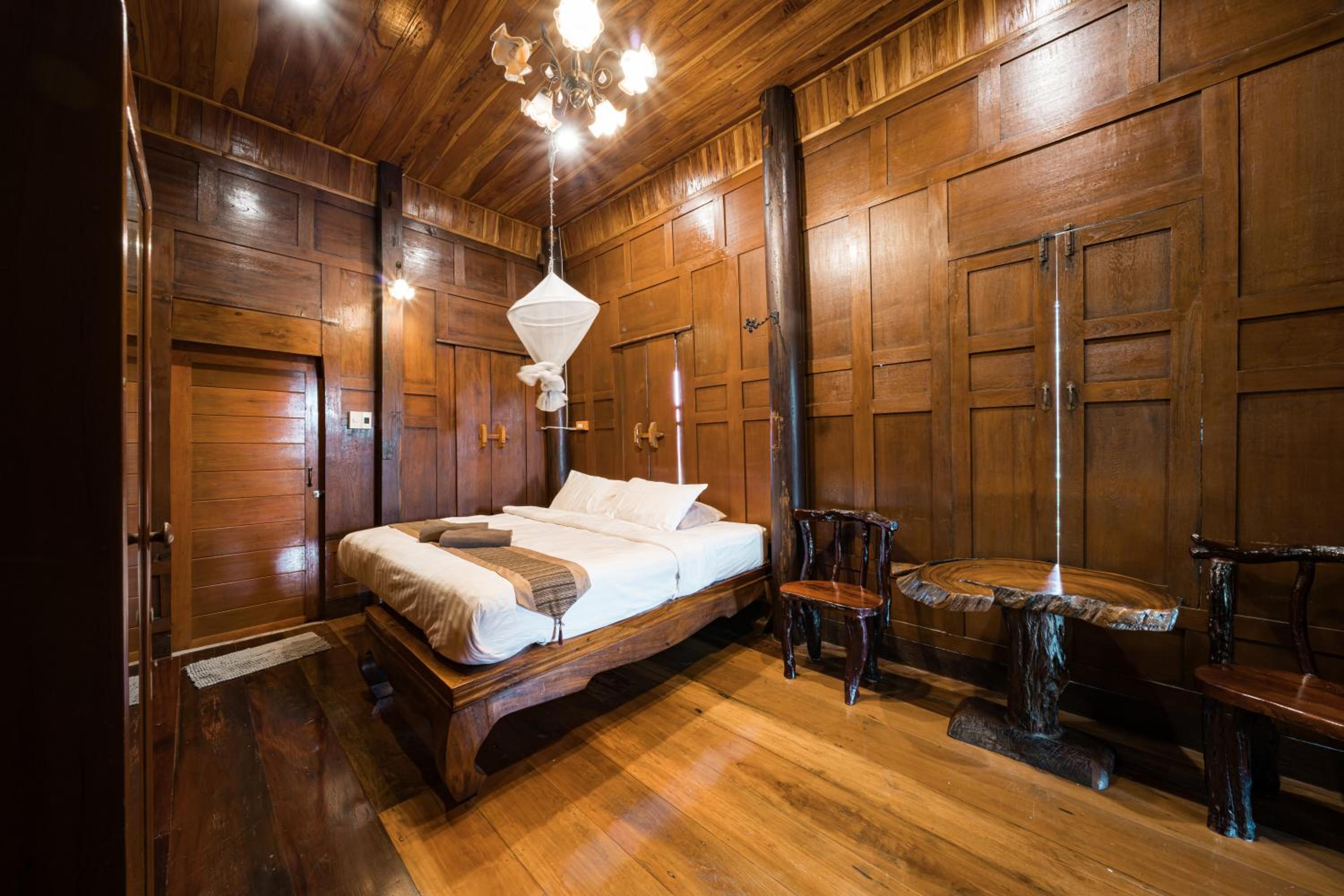 Superior King Room photo 2