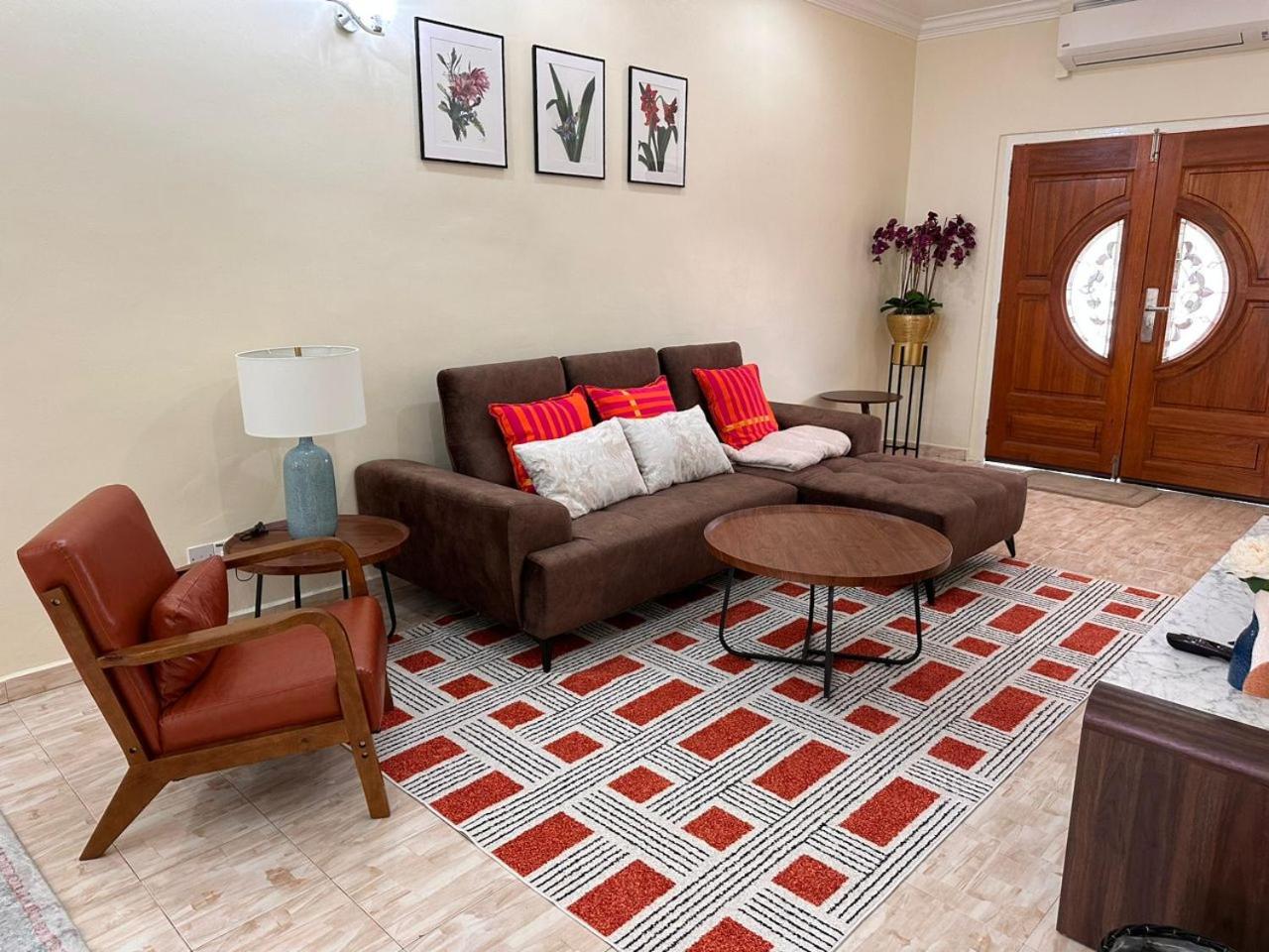 Two-Bedroom House photo 2