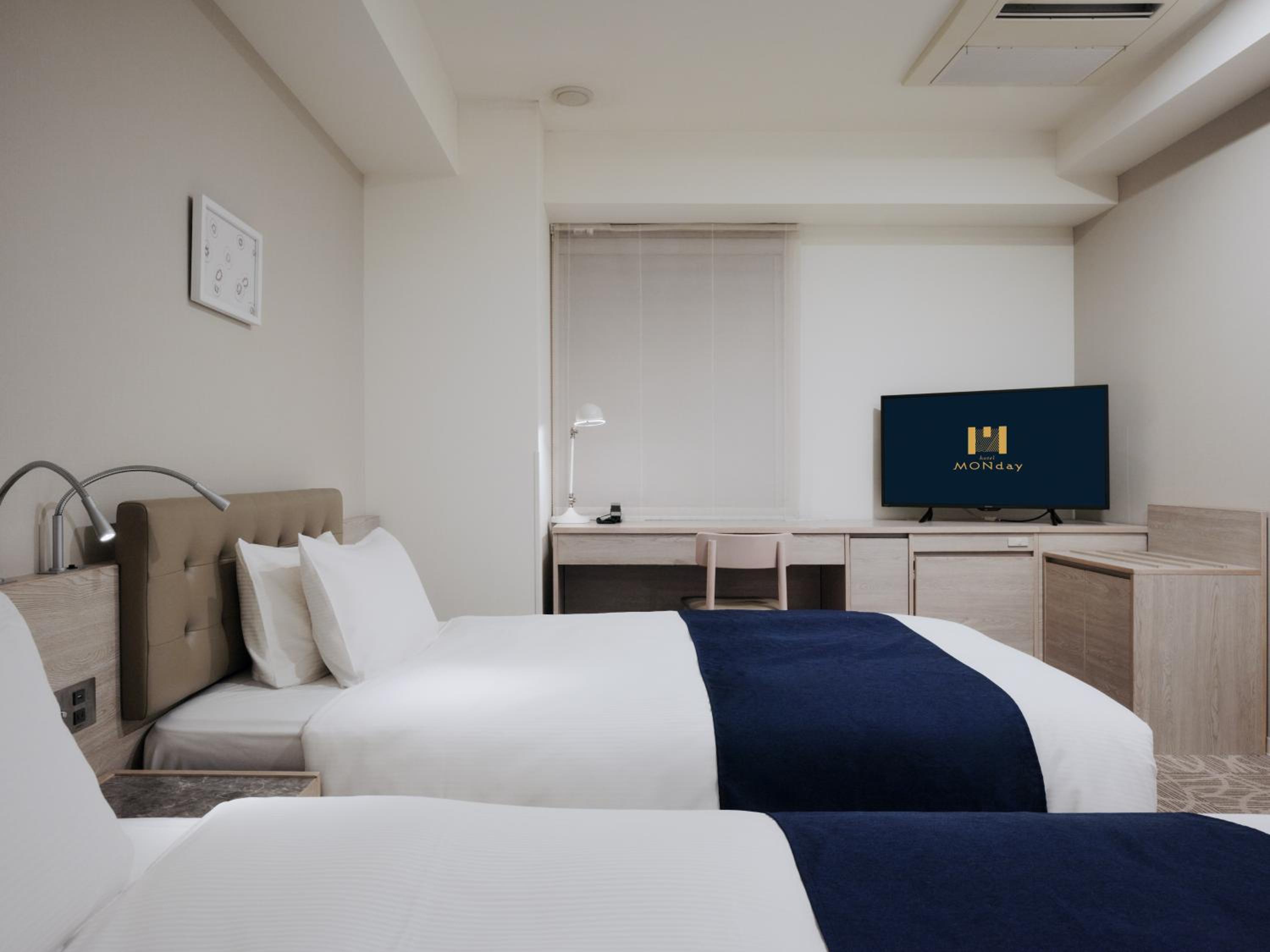 Corner Twin Room photo 2