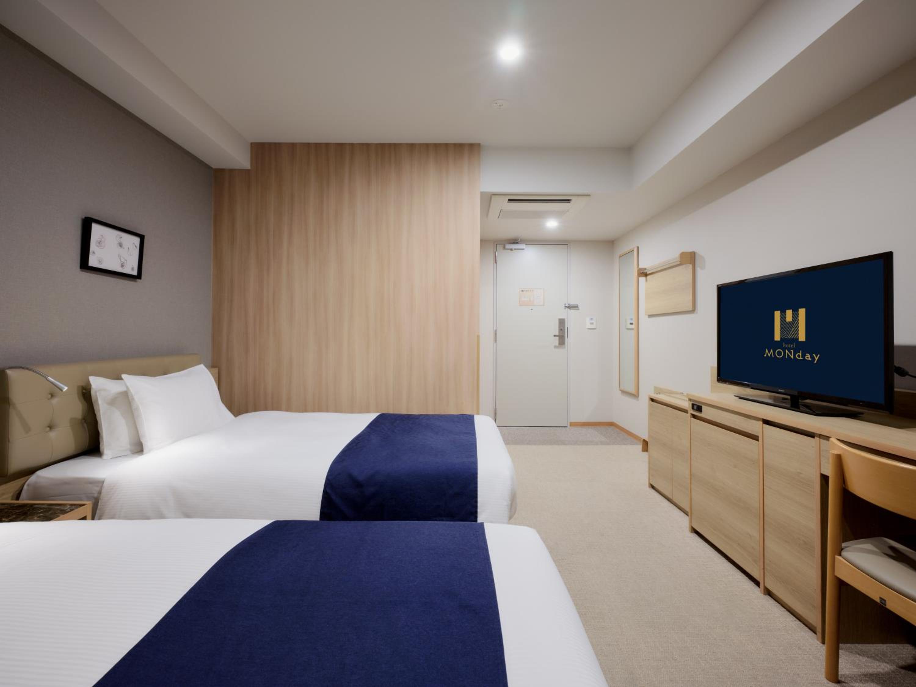 Deluxe Twin Room photo 3