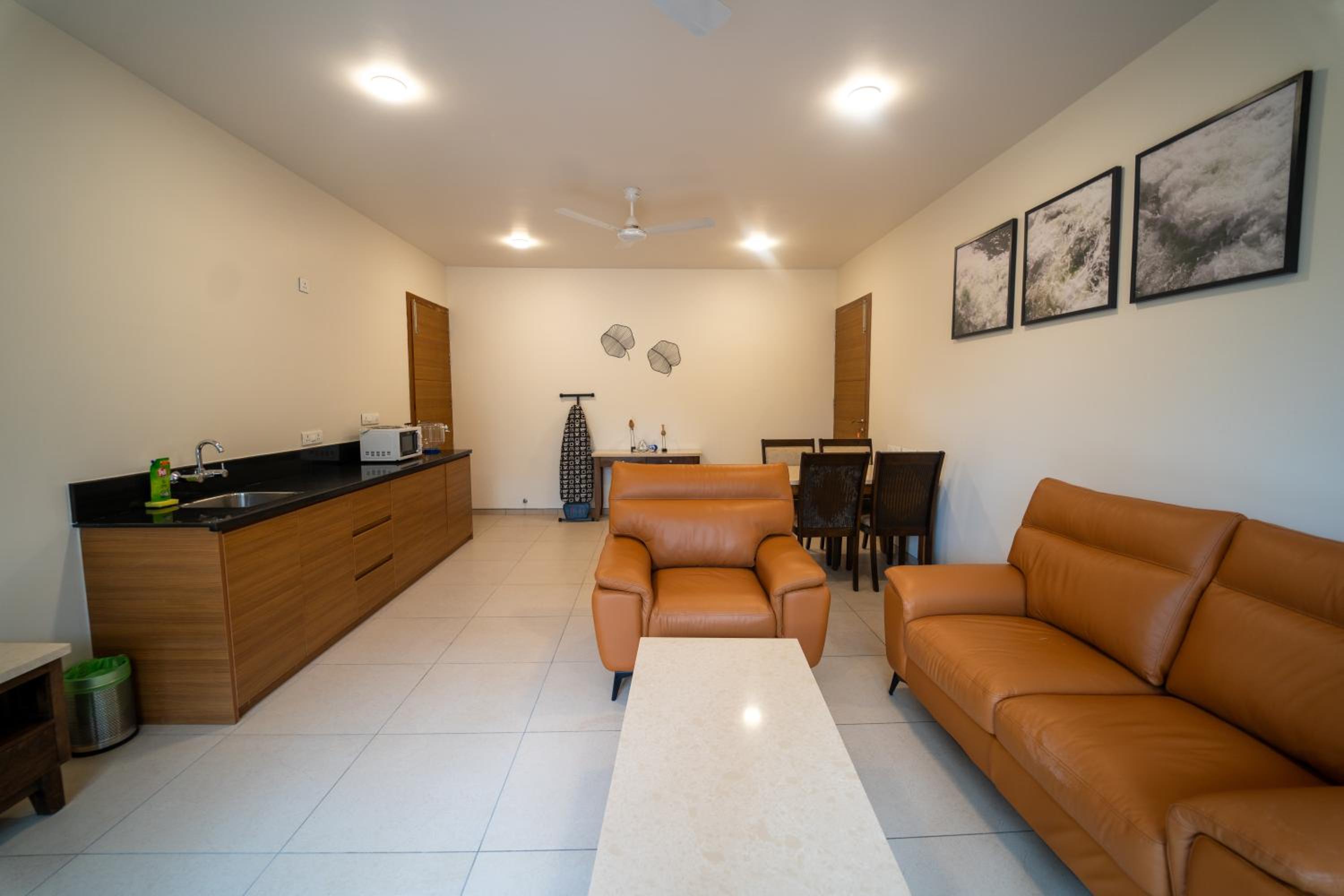 Two-Bedroom Suite - Photo 5