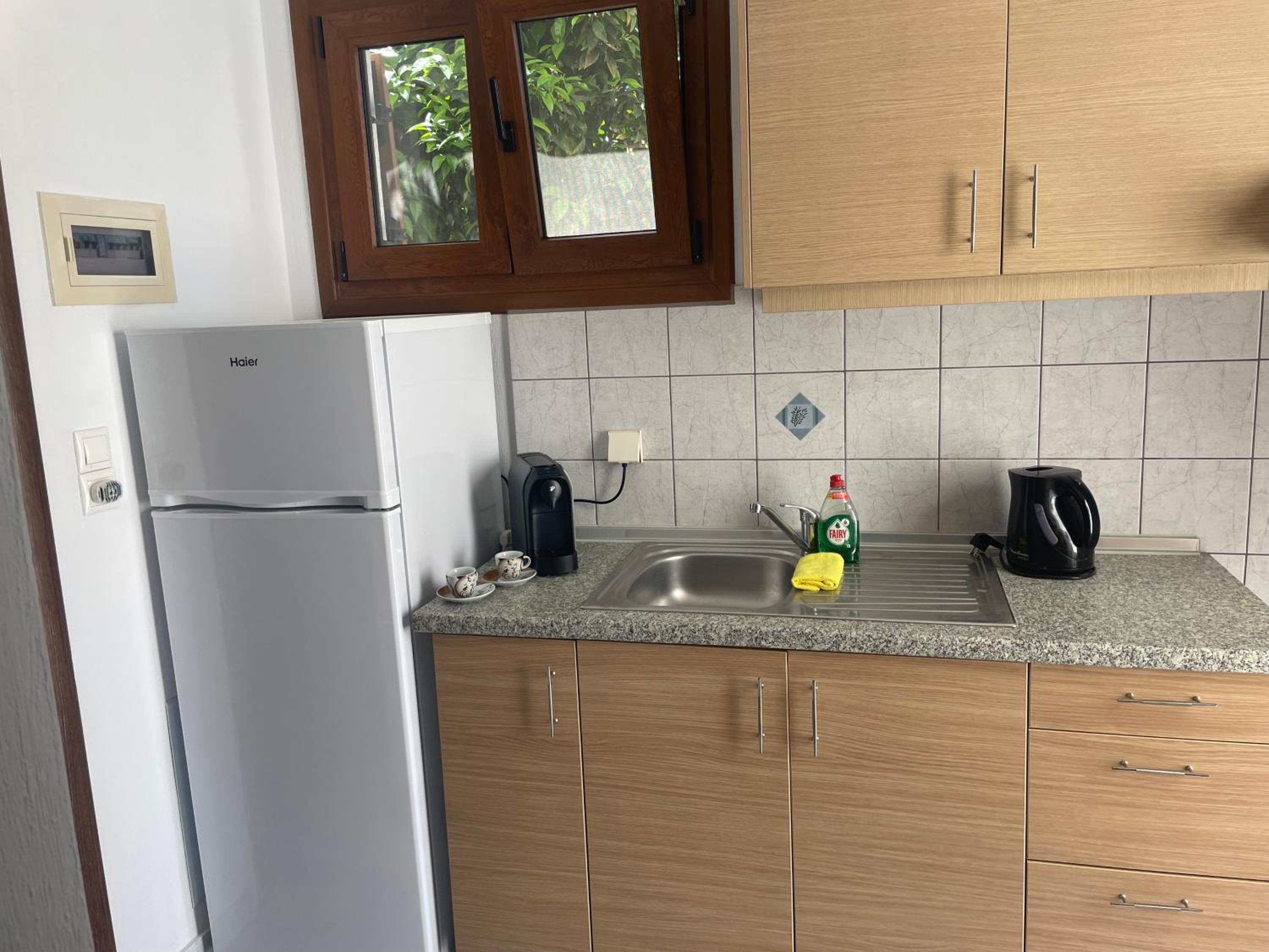 One-Bedroom Apartment With Balcony And Mountain View   photo 2