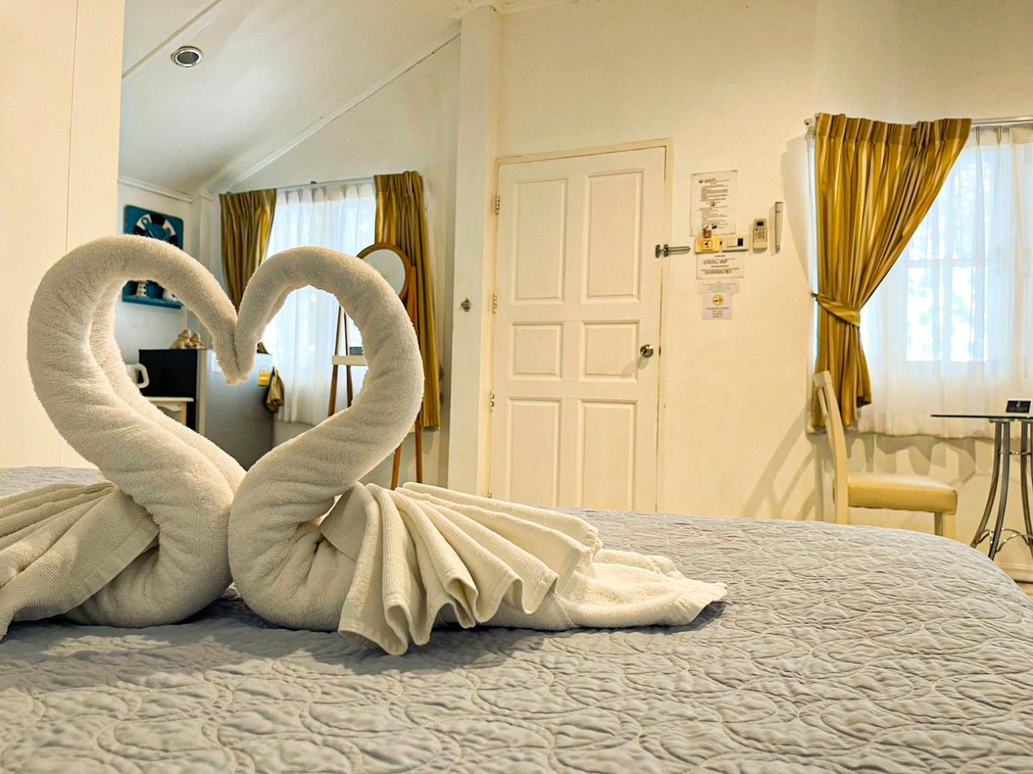 Beach House photo 2