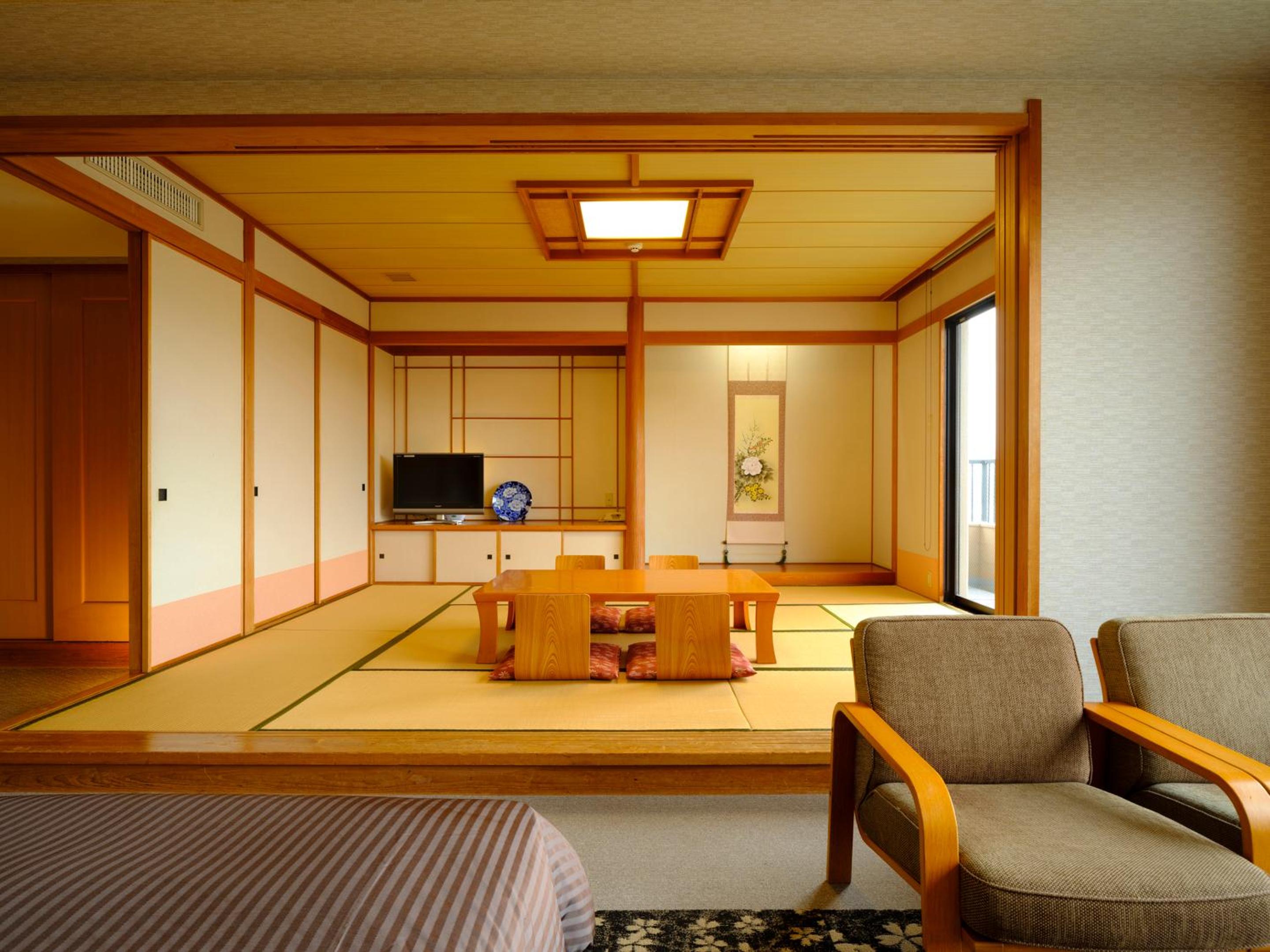 Deluxe Family Room with Sea View - Non-Smoking photo 2