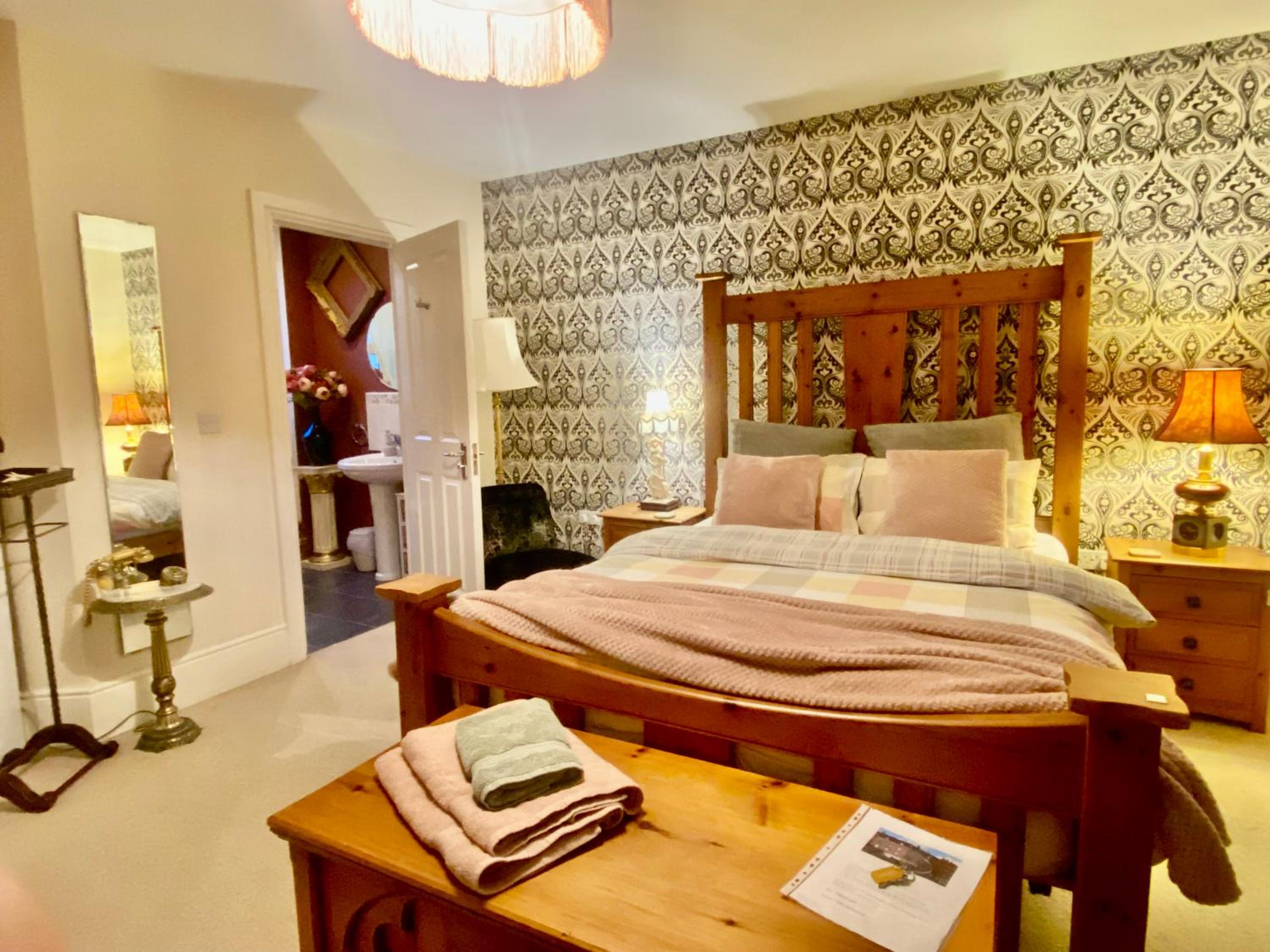 Deluxe Double Room with Shower photo 1