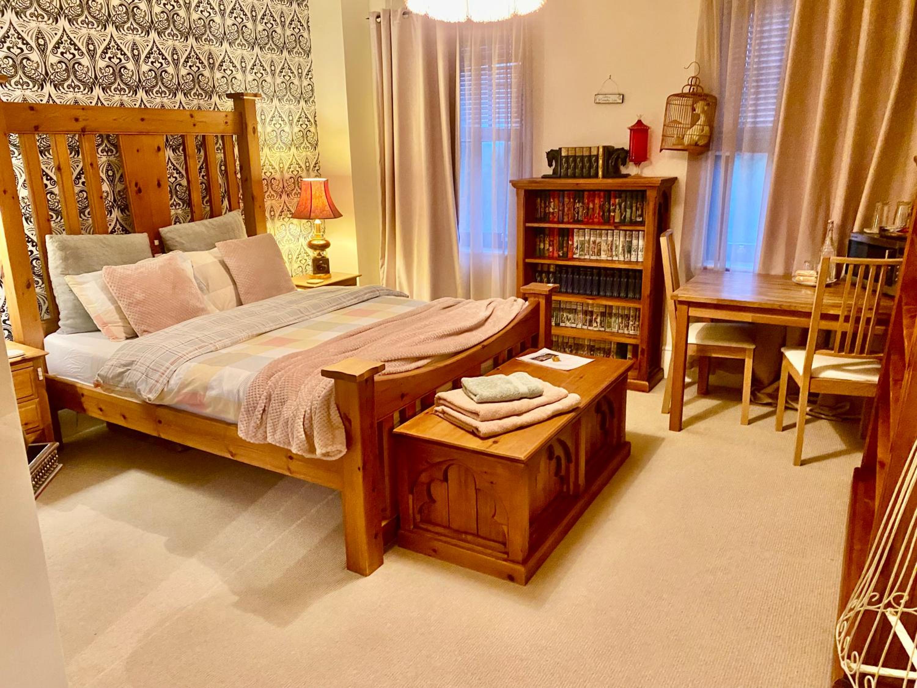 Deluxe Double Room with Shower photo 3