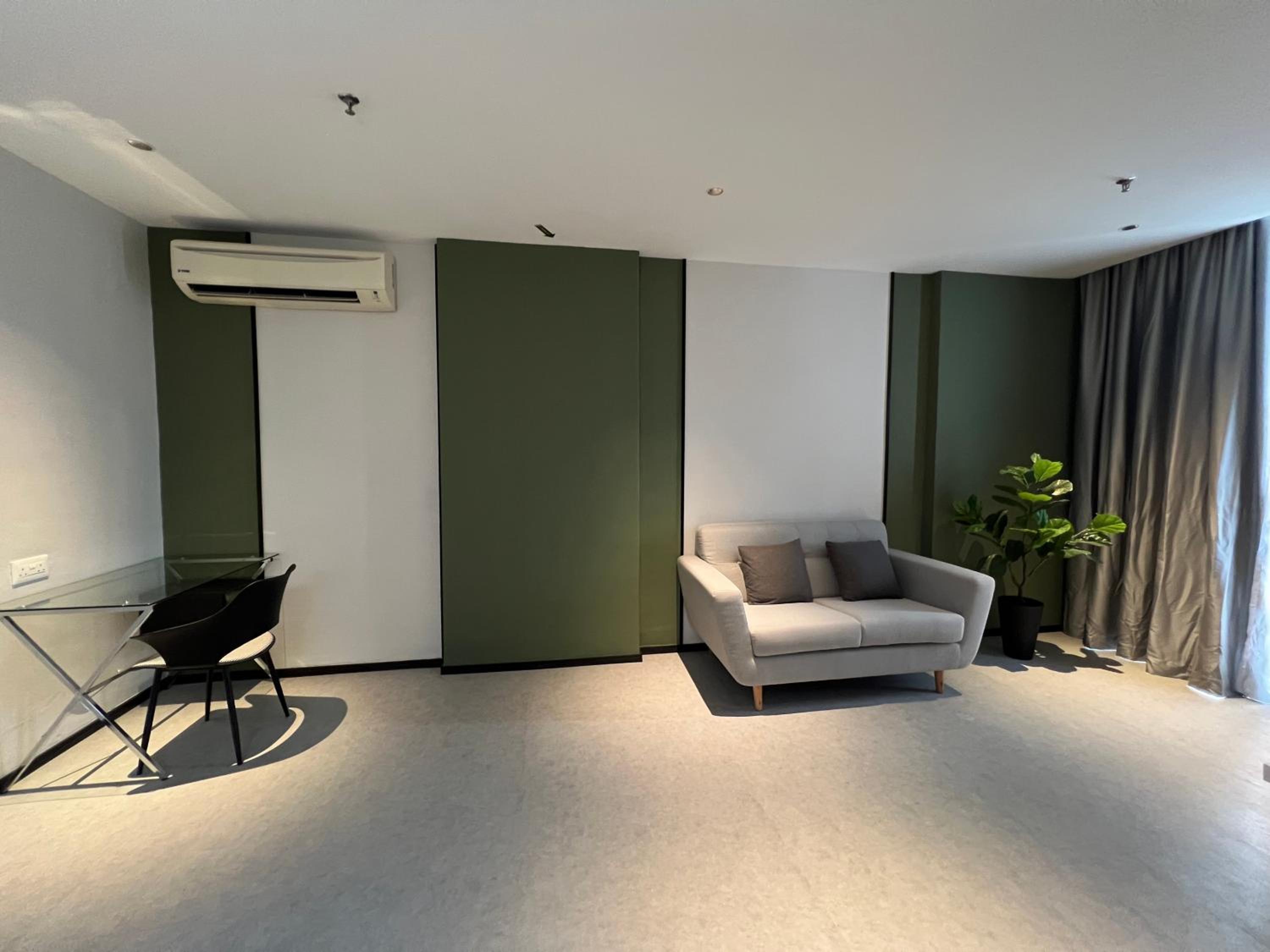 One-Bedroom Apartment photo 2