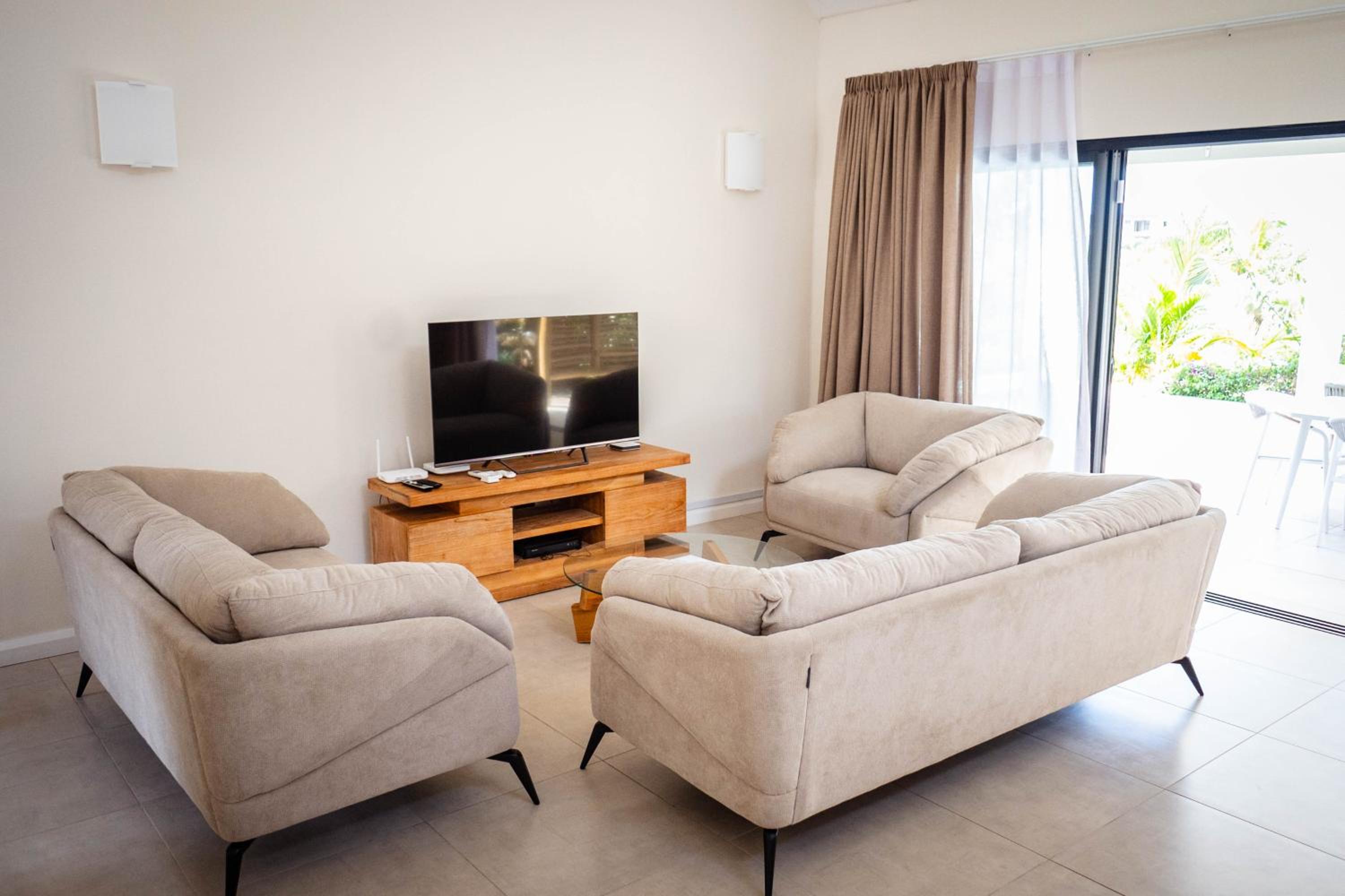 Three-Bedroom Villa photo 1
