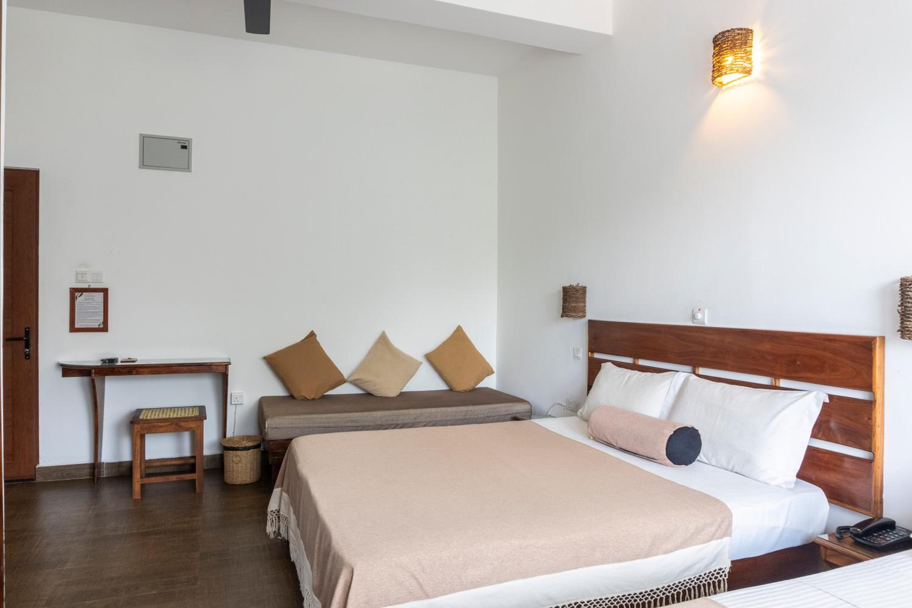 Standard Triple Room with Sea View photo 2