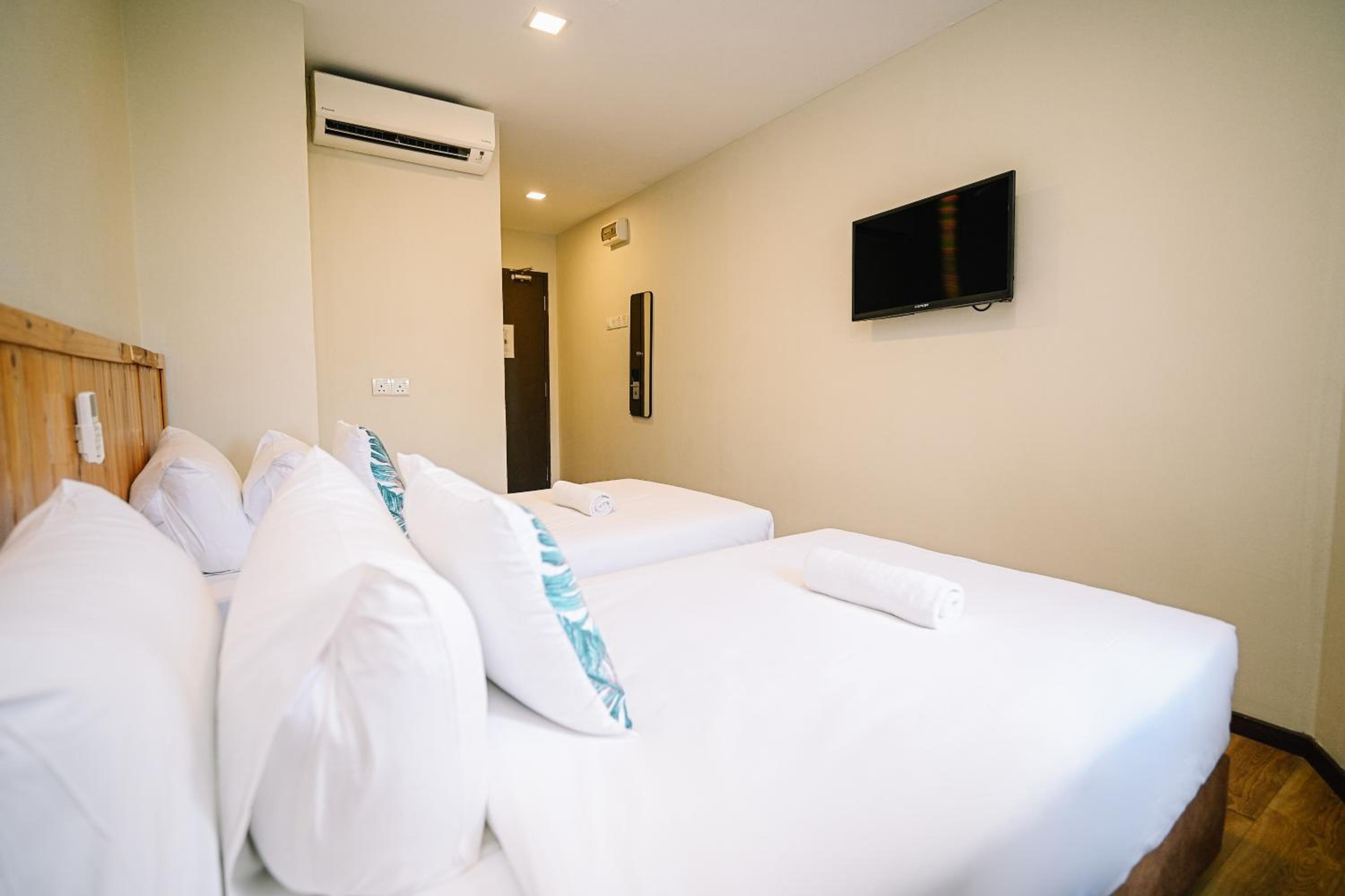 Deluxe Twin Room photo 2