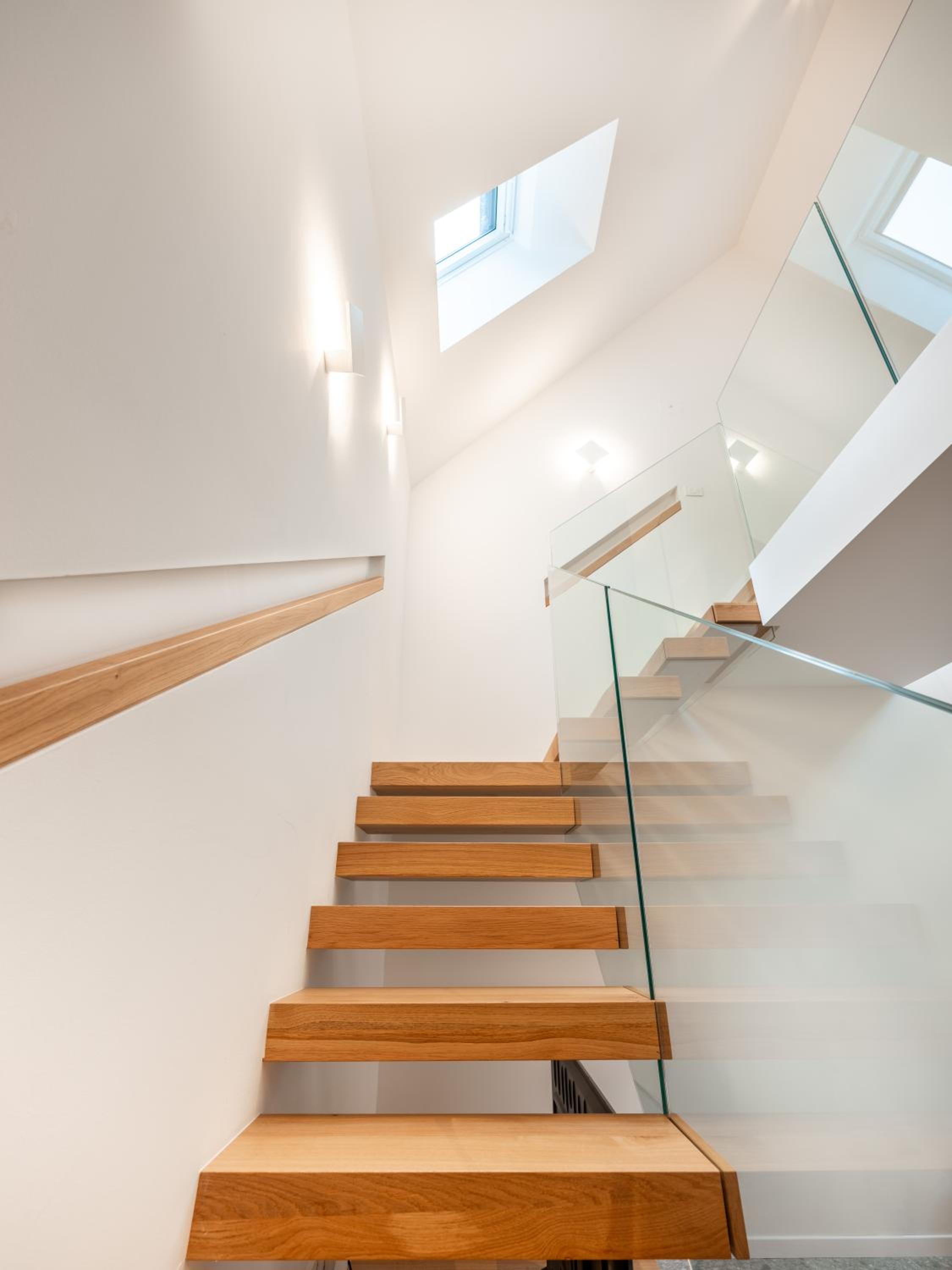 Apartment - Split Level - Photo 13